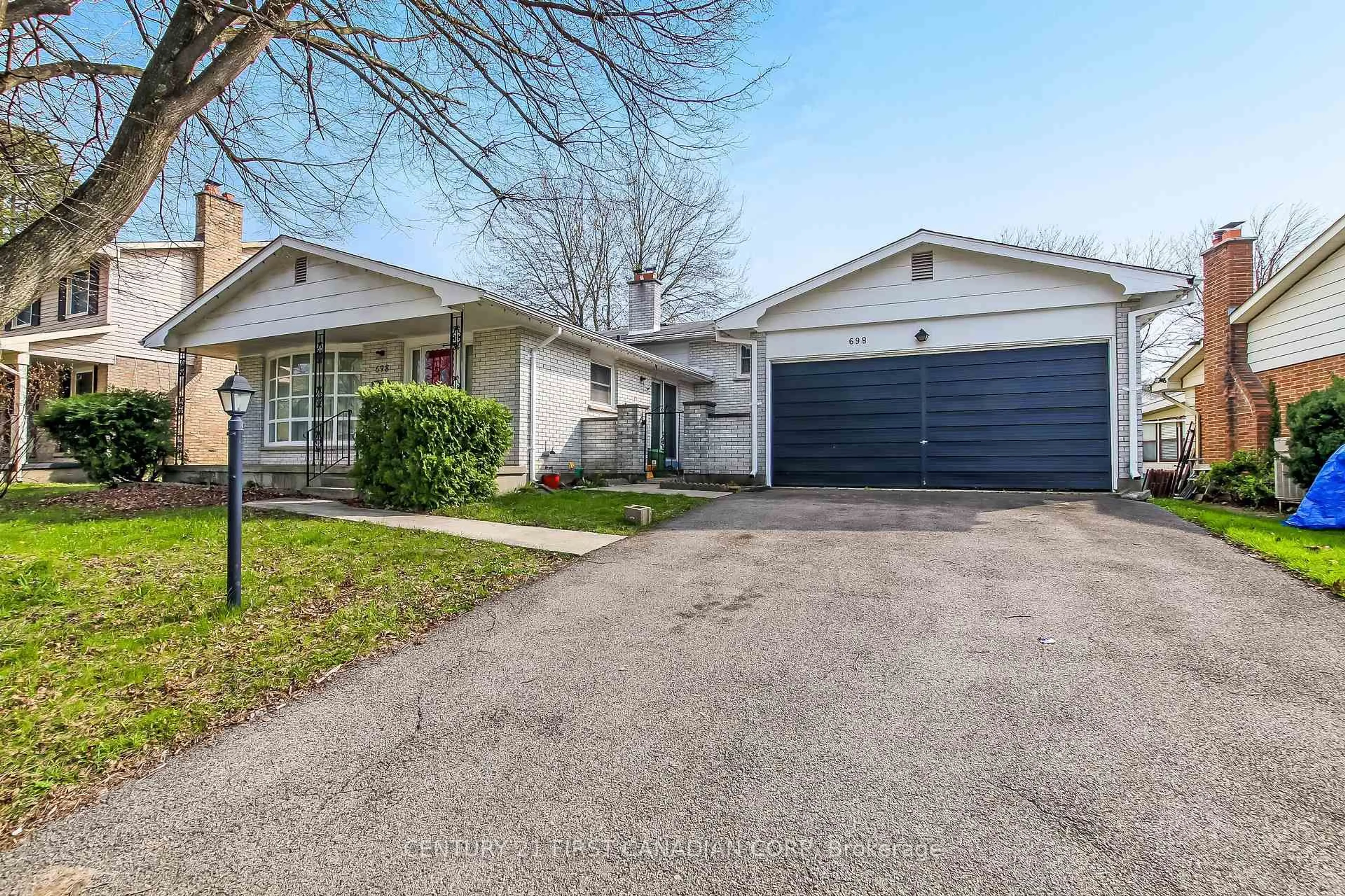 Unknown for 698 Chiddington Ave, London South Ontario N6C 2W8