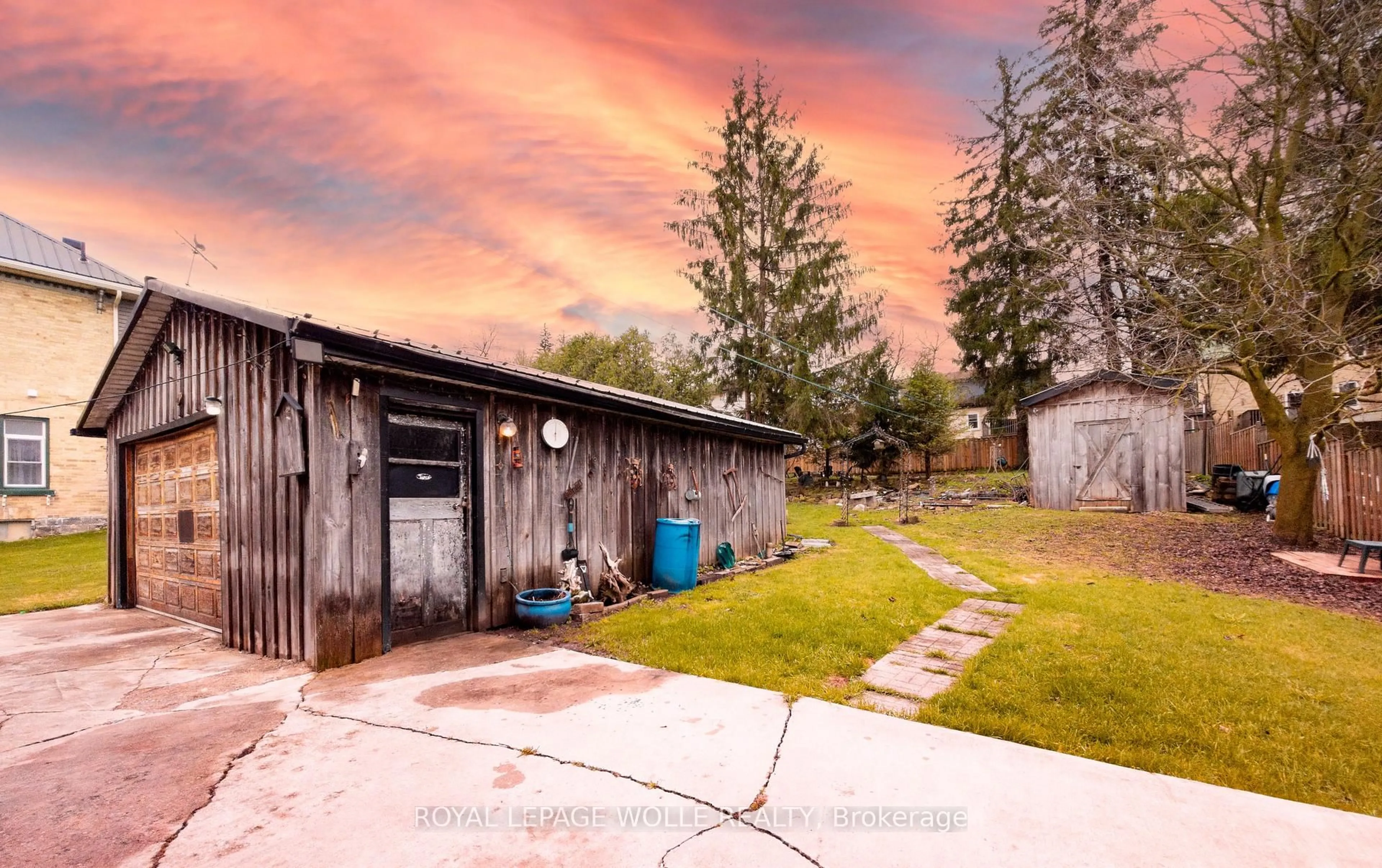 Shed for 19 SPRING St, Mapleton Ontario N0G 1P0