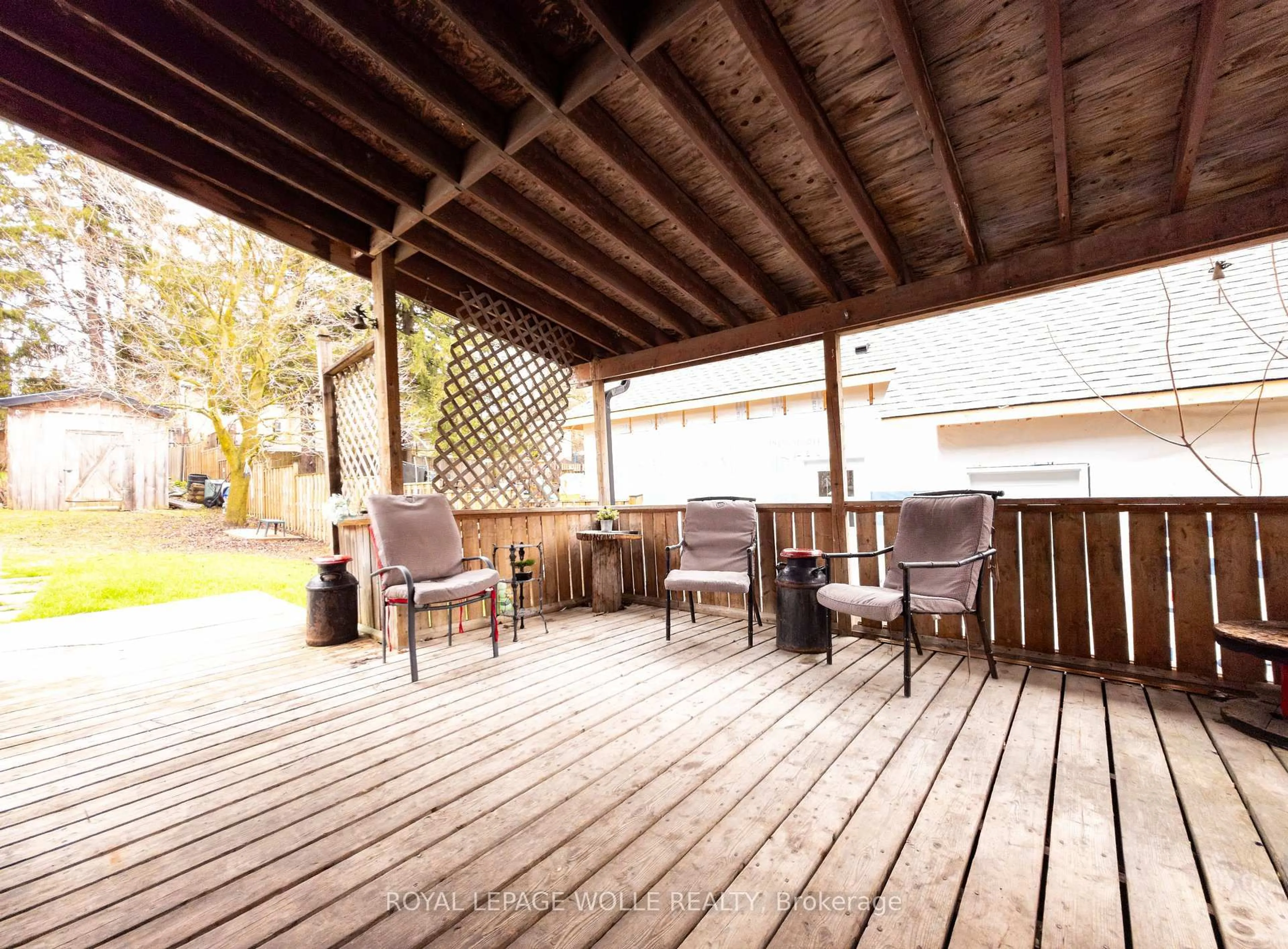 Patio, street for 19 SPRING St, Mapleton Ontario N0G 1P0