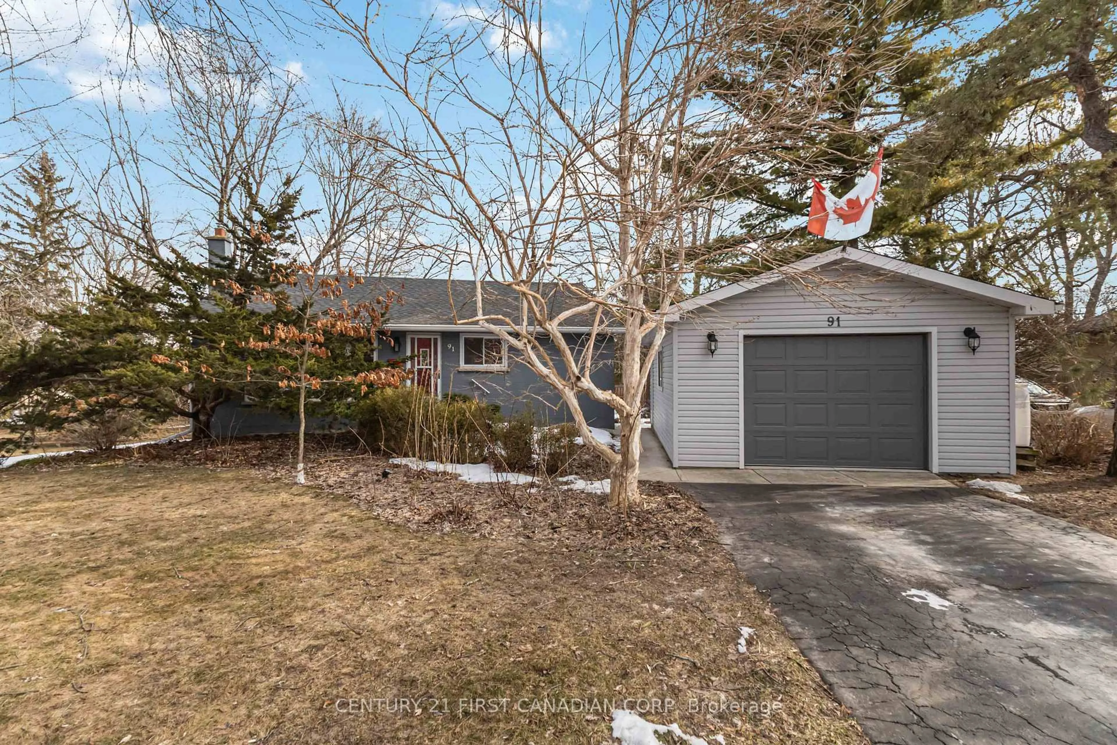 A pic from outside/outdoor area/front of a property/back of a property/a pic from drone, street for 91 Biscay Rd, London North Ontario N6H 3K8