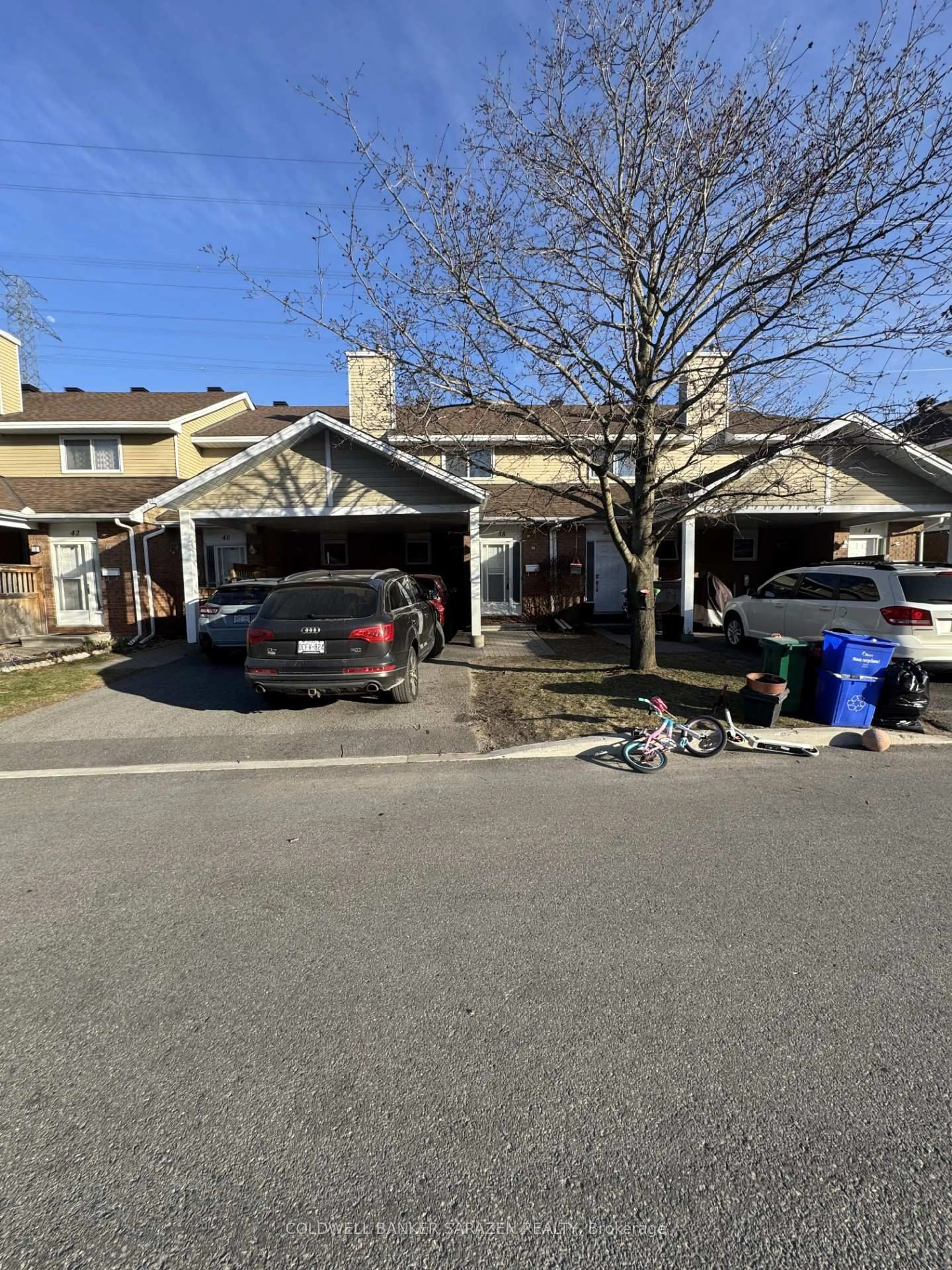 A pic from outside/outdoor area/front of a property/back of a property/a pic from drone, street for 38 Paddington Private, Ottawa Ontario K1V 0T2