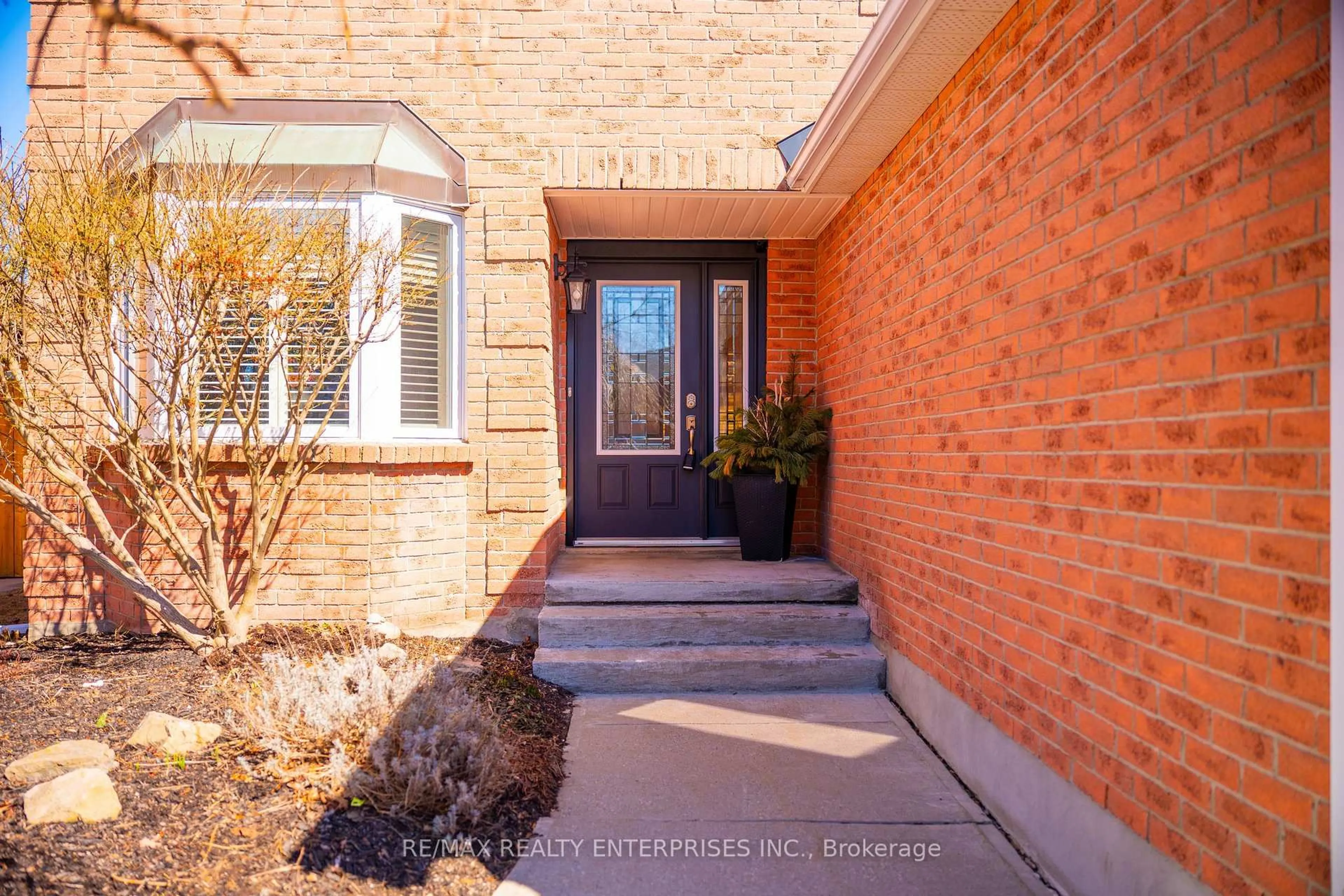 Home with brick exterior material, street for 23 Cowan Blvd, Cambridge Ontario N1T 1E5