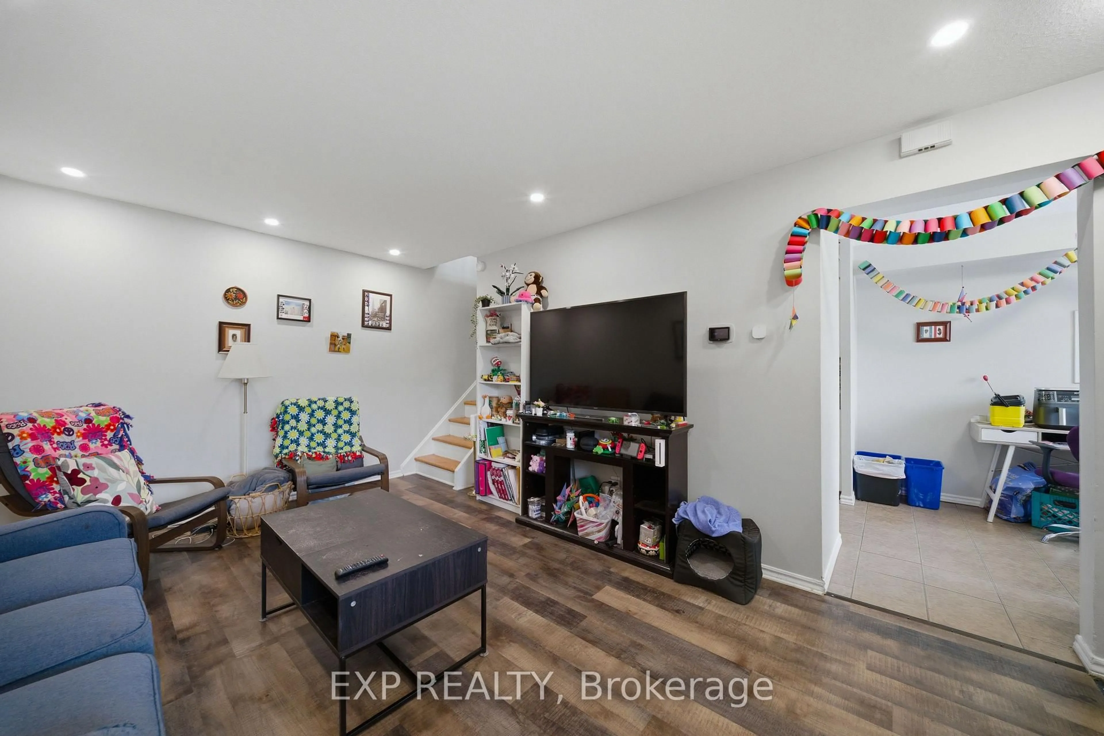 A pic of a room for 1675 Heatherington Rd #11, Ottawa Ontario K1V 8V8