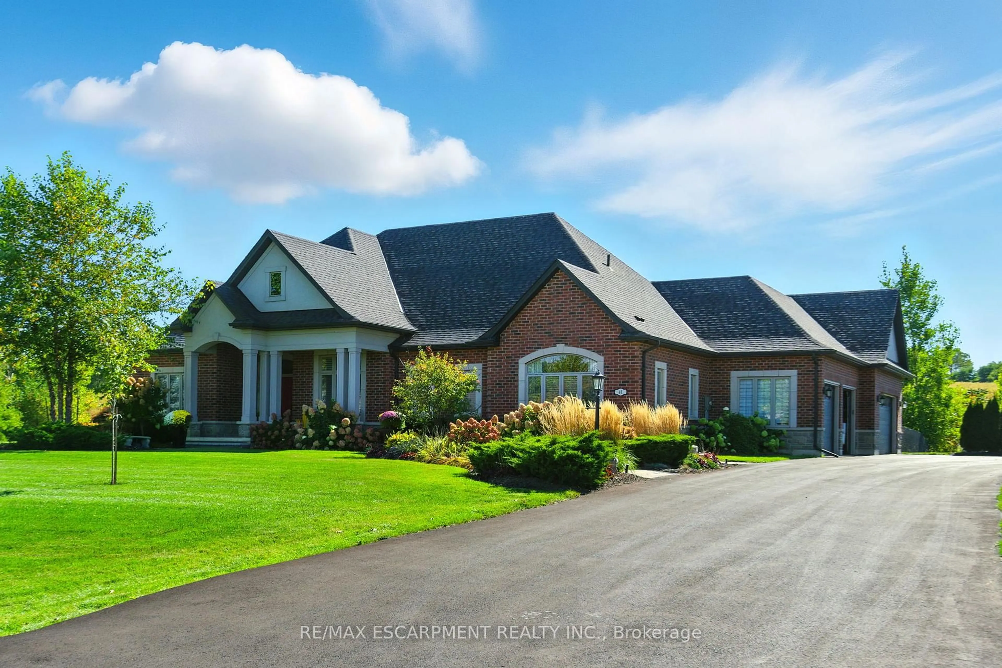 Unknown for 41 Shakespeare Rd, Hamilton Ontario L9H 7R5