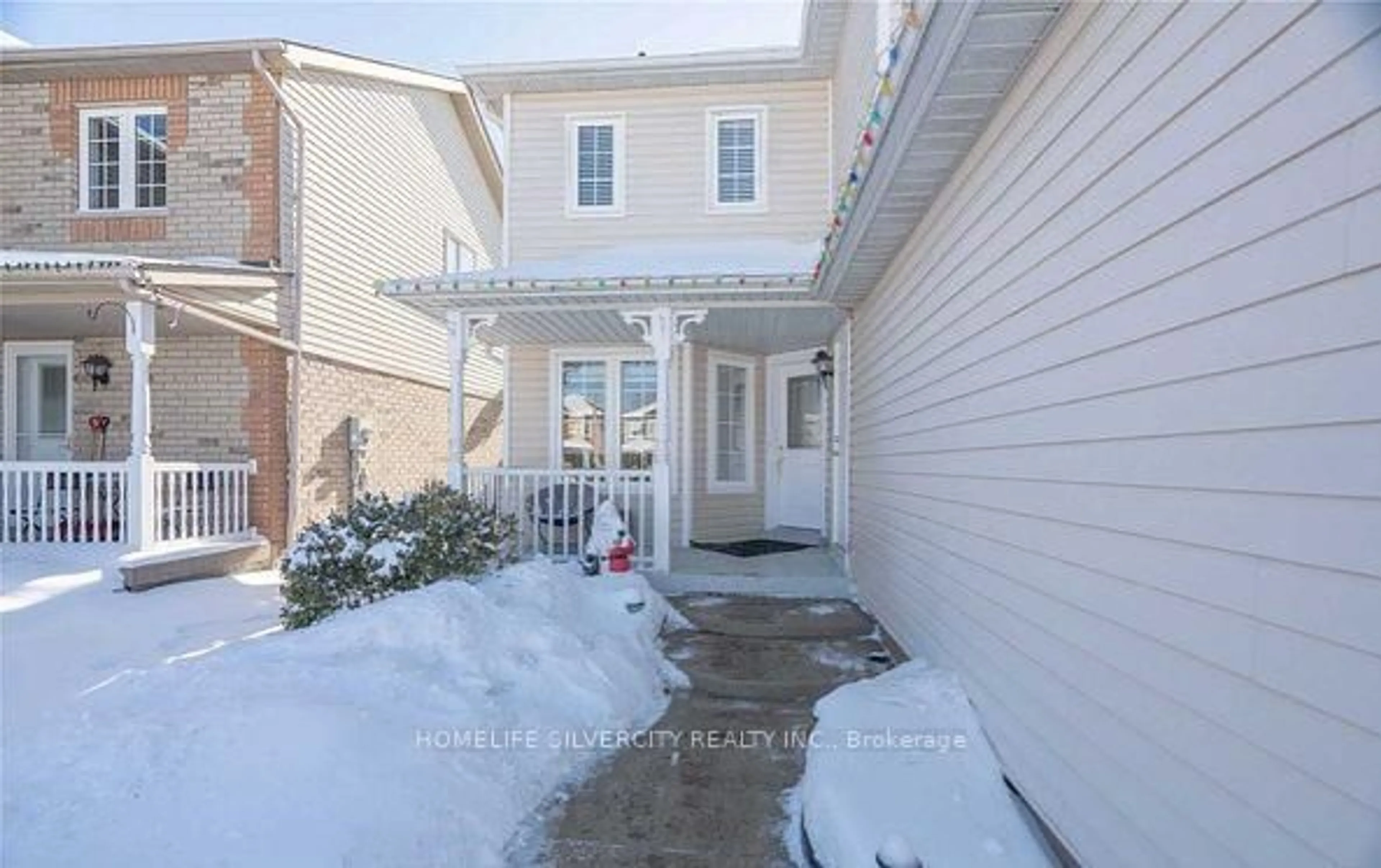 Indoor entryway for 680 Langlaw Dr, Cambridge Ontario N1P 1H3