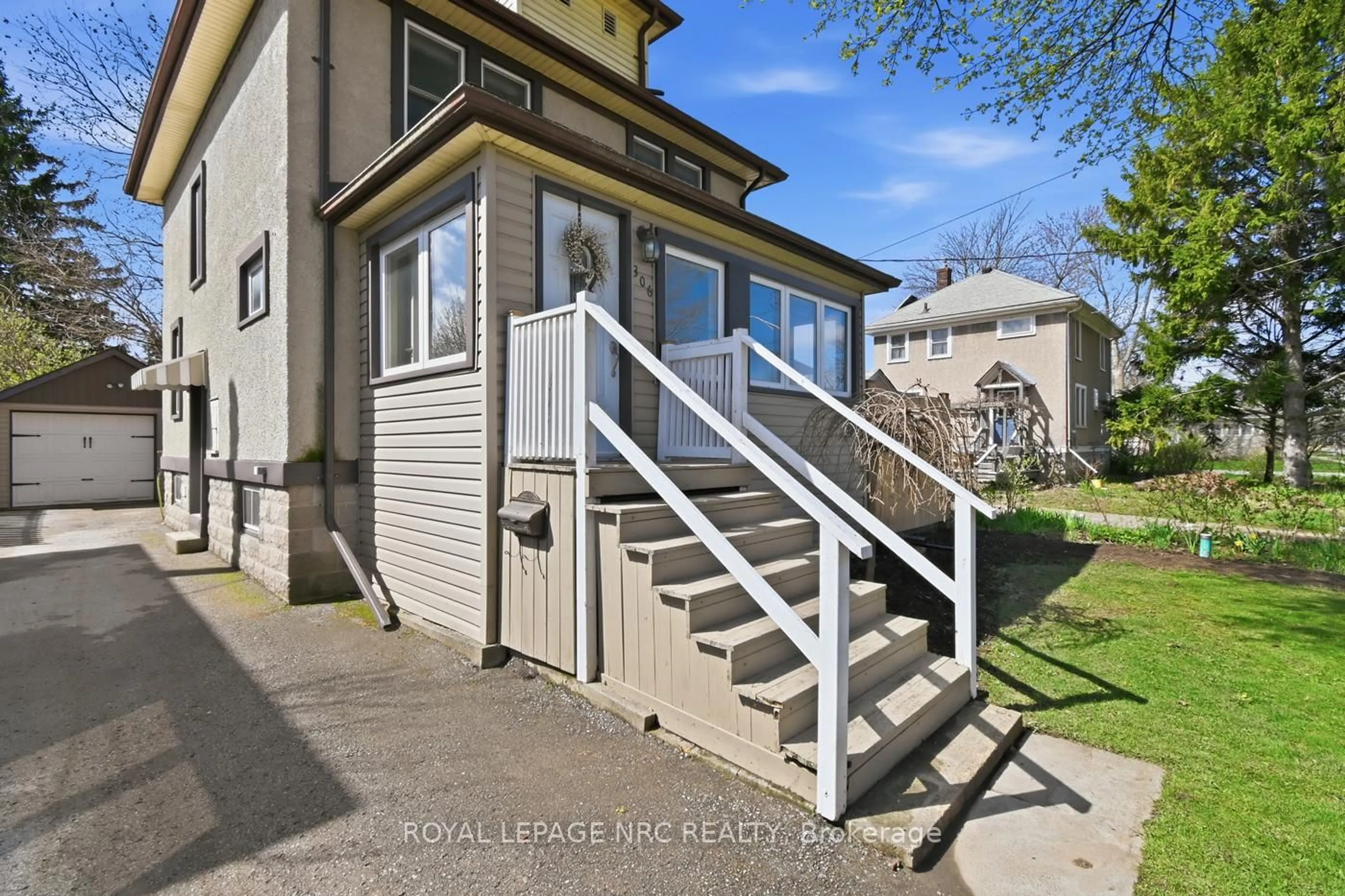 Unknown for 306 Stanley St, Port Colborne Ontario L3K 3A2
