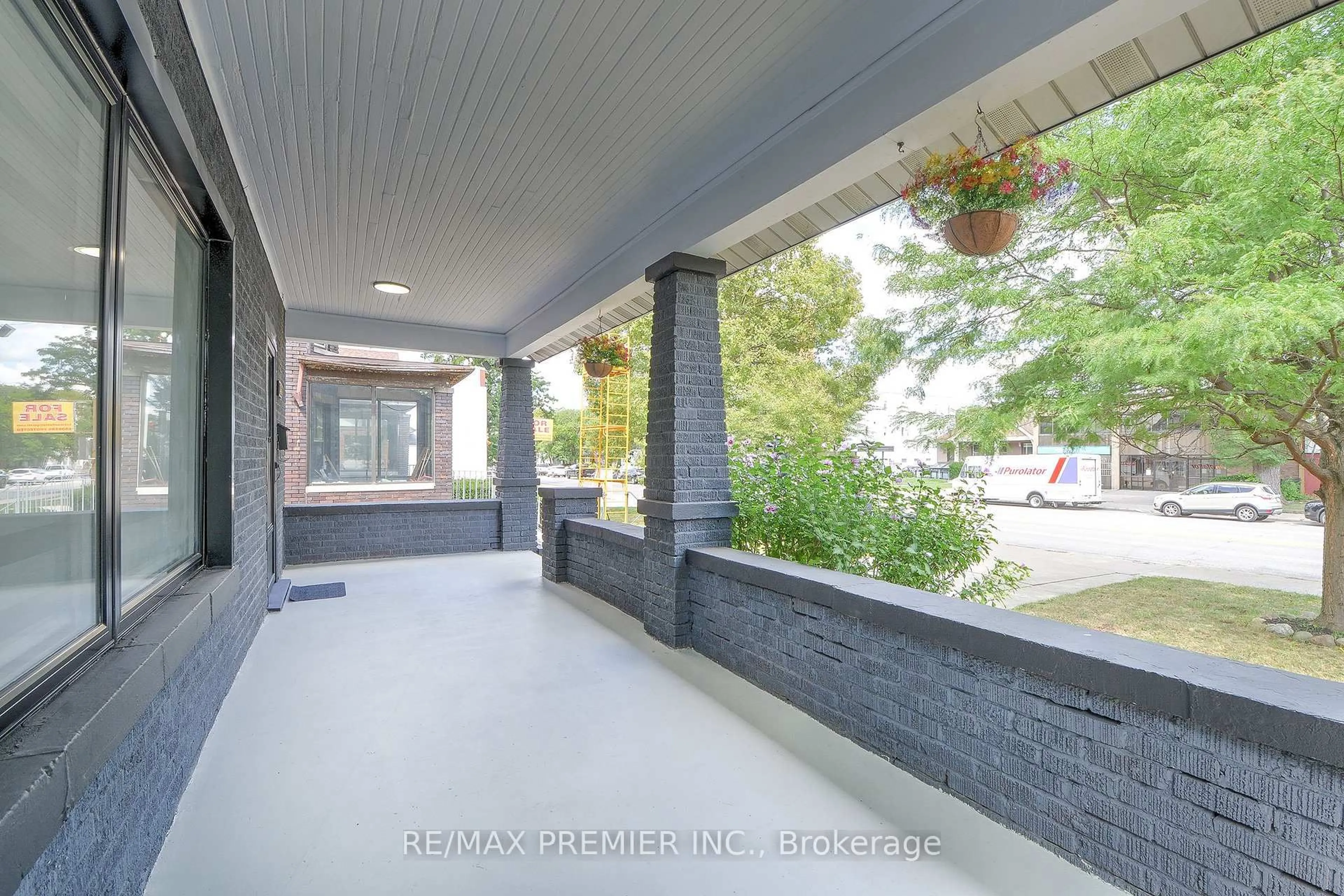 Patio, street for 1467 Ouellette Ave, Windsor Ontario N8X 1K1