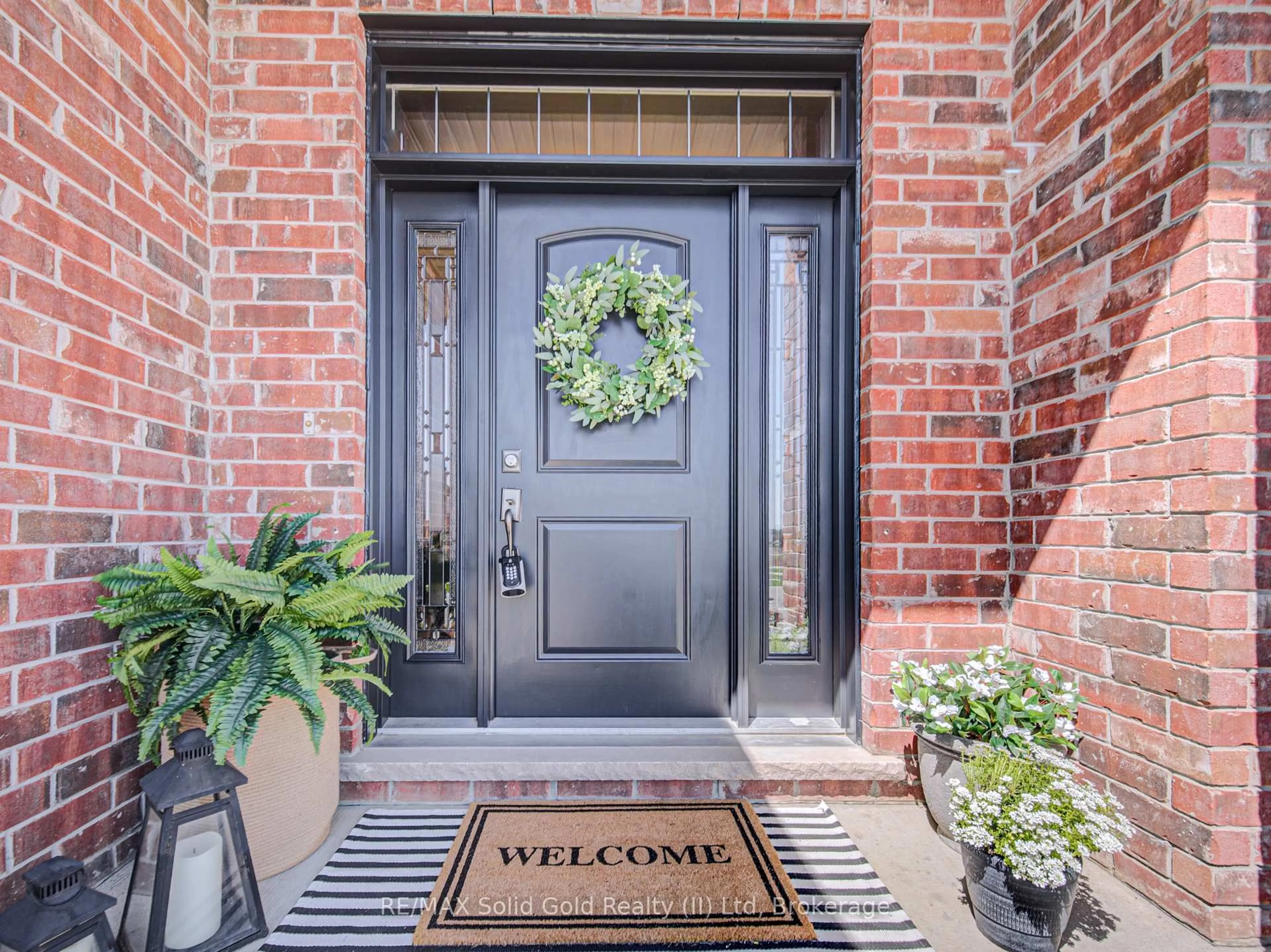 Indoor entryway for 11 Gerber Meadows Dr, Wellesley Ontario N0B 2T0