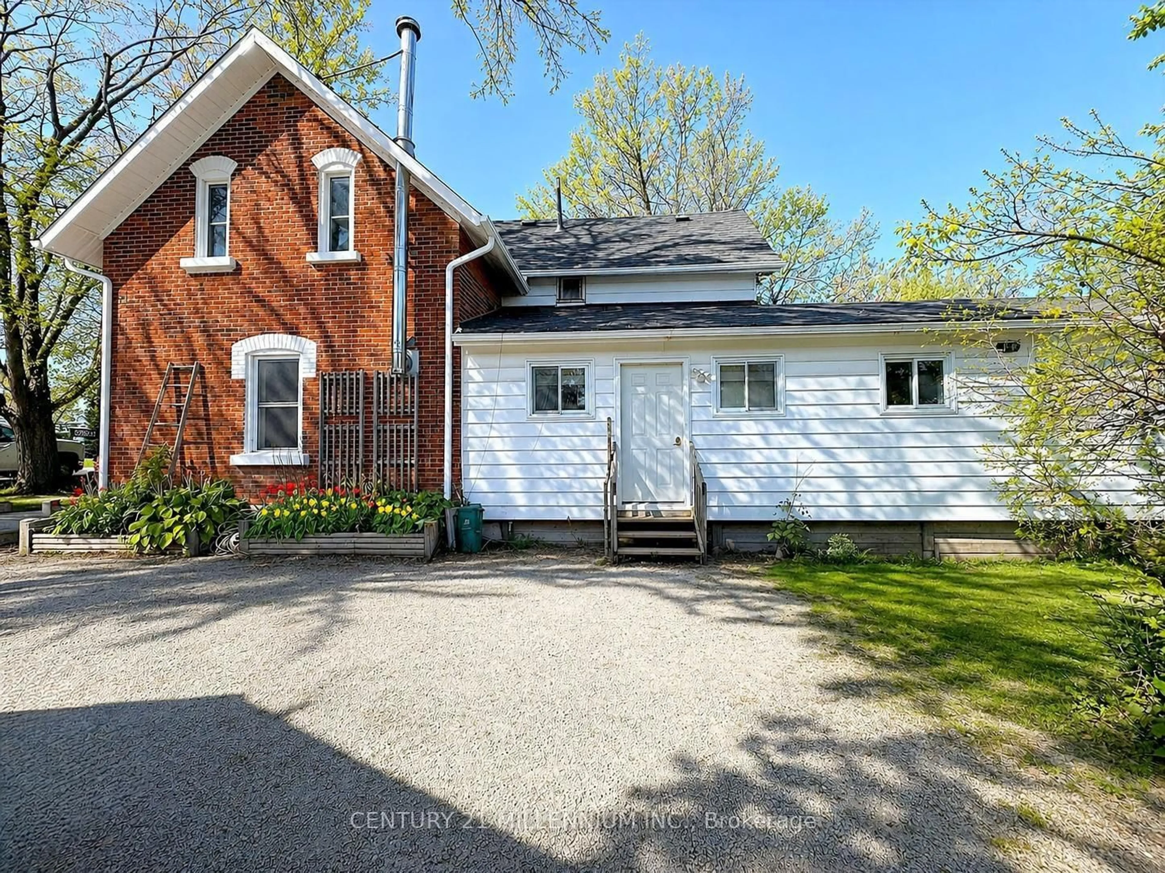 A pic from outside/outdoor area/front of a property/back of a property/a pic from drone, street for 598323 2nd Line, Mulmur Ontario L9V 0B6