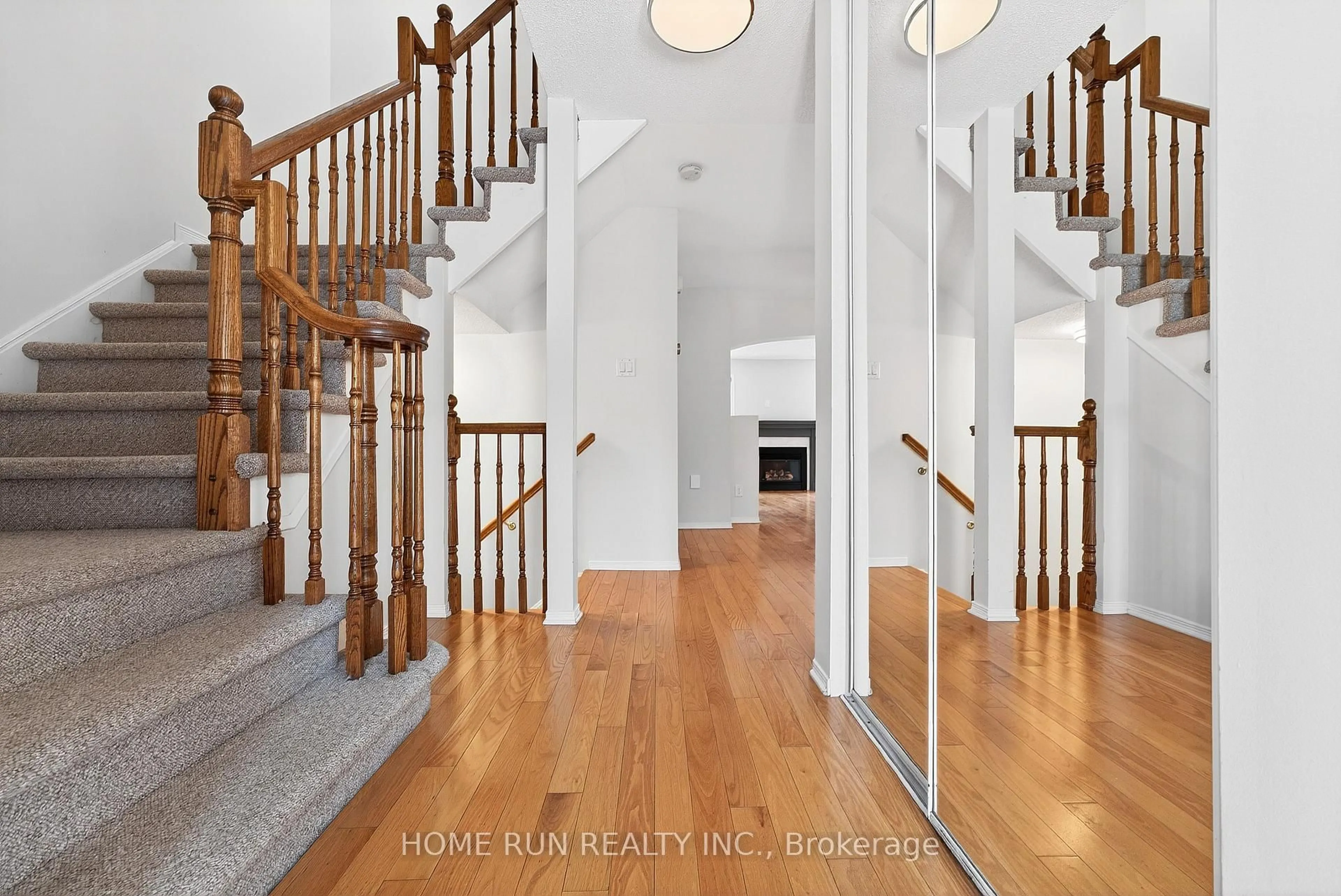 Indoor entryway for 80 Goldridge Dr, Ottawa Ontario K2T 1E9