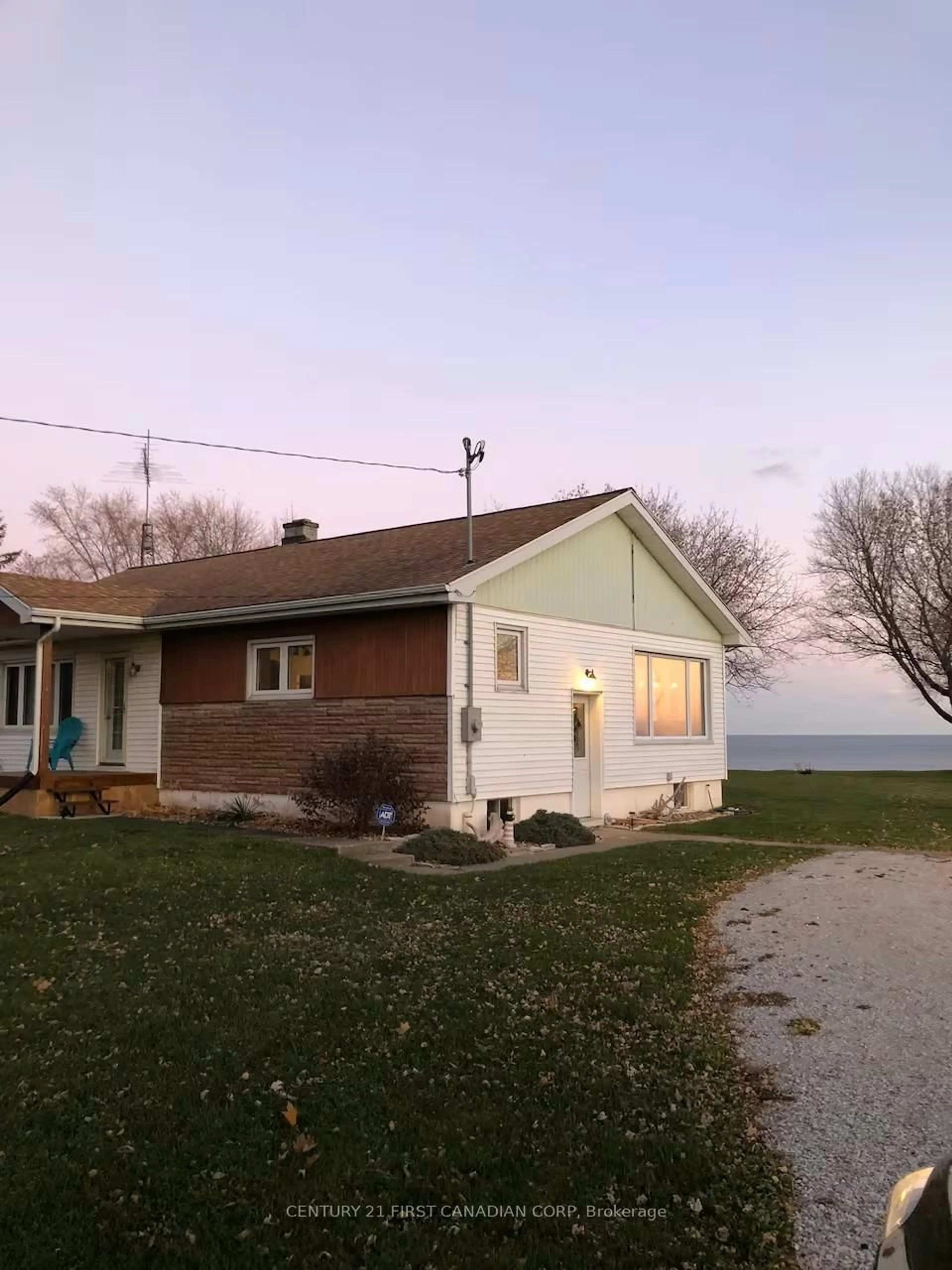 A pic from outside/outdoor area/front of a property/back of a property/a pic from drone, water/lake/river/ocean view for 4578 Talbot Tr, Chatham-Kent Ontario N0P 2A0