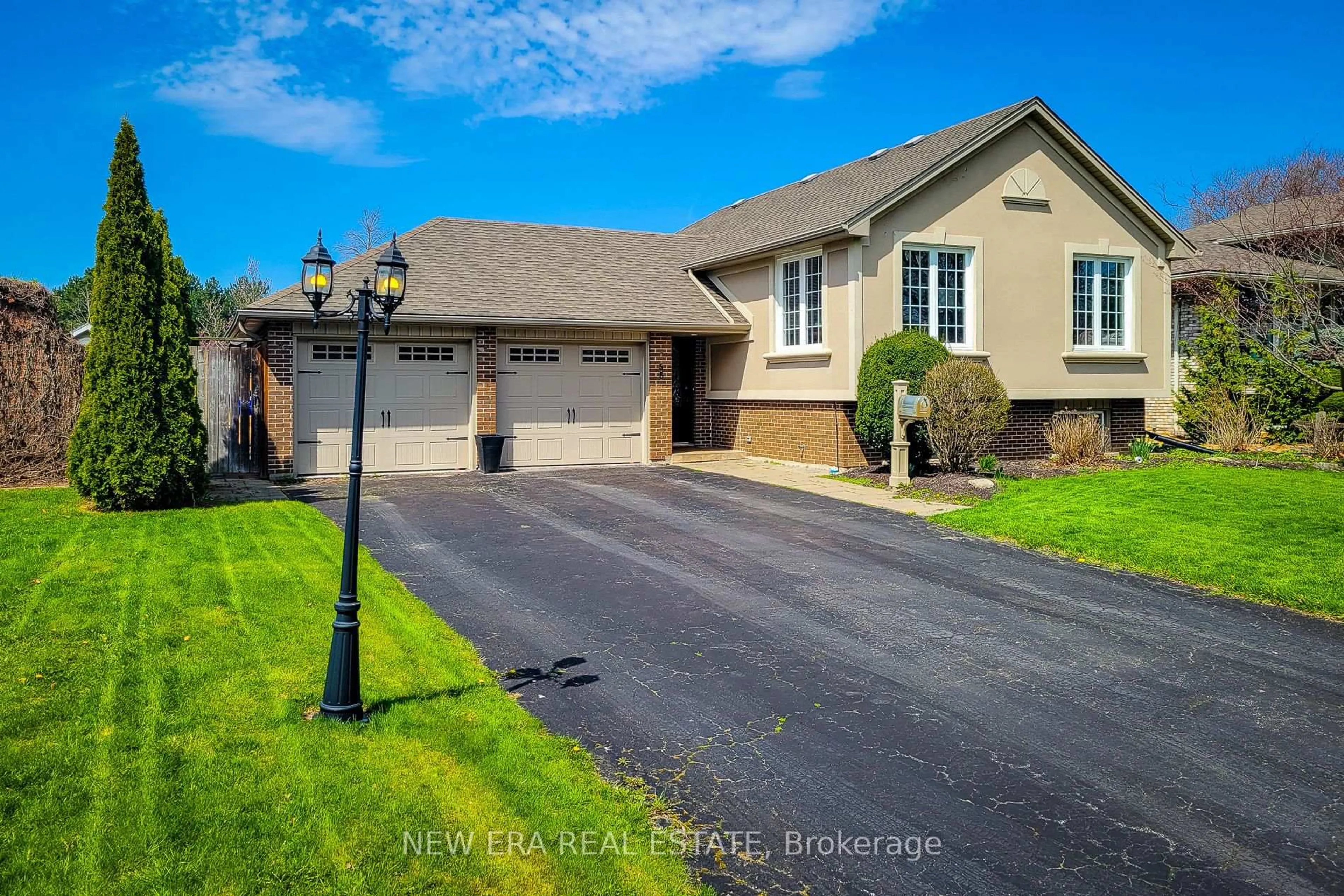 Home with brick exterior material, street for 55 Spring Garden Blvd, St. Catharines Ontario L2N 3R2