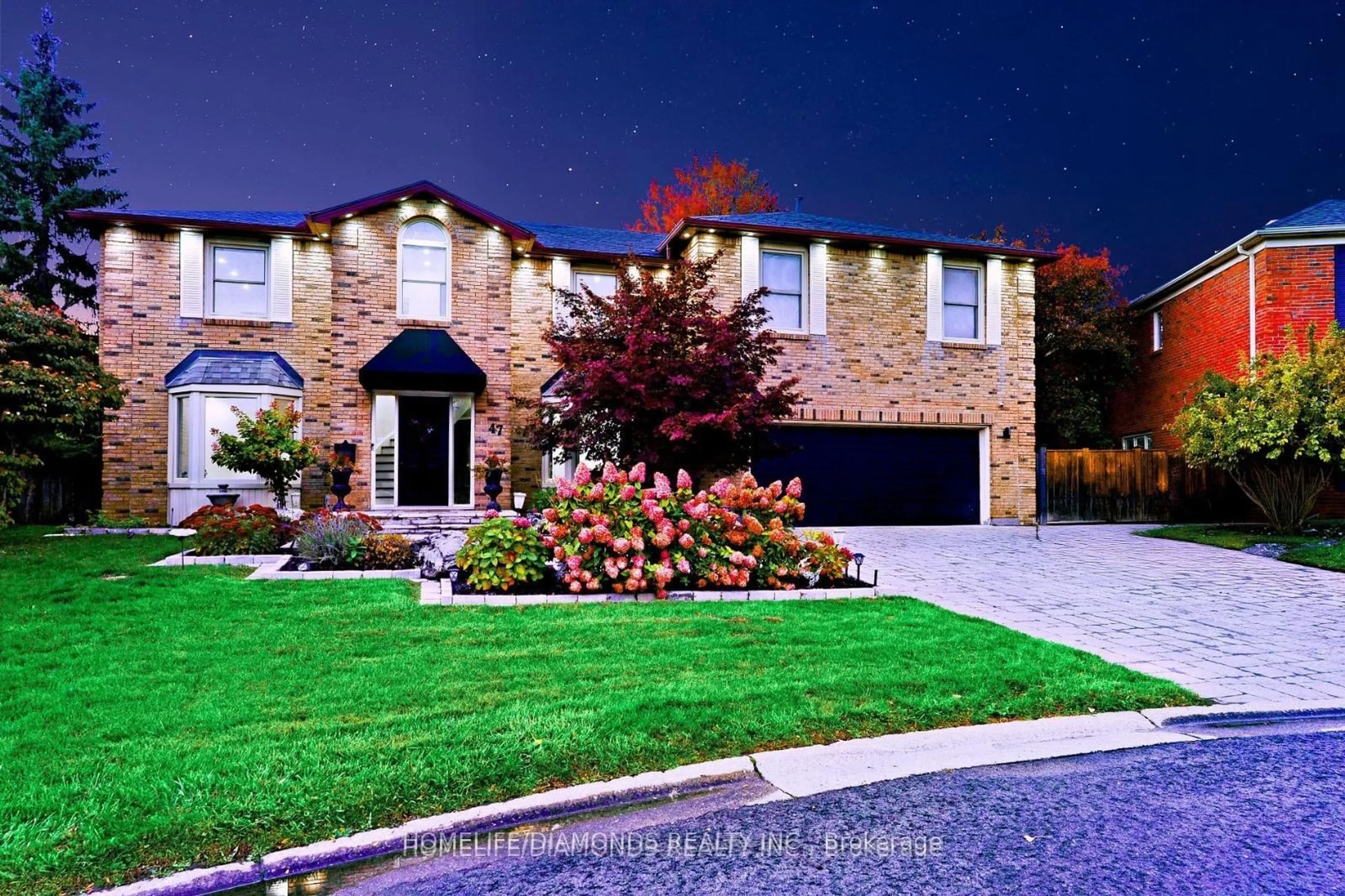 Home with brick exterior material, street for 47 RIDGE POINT Dr, St. Catharines Ontario L2T 2S8