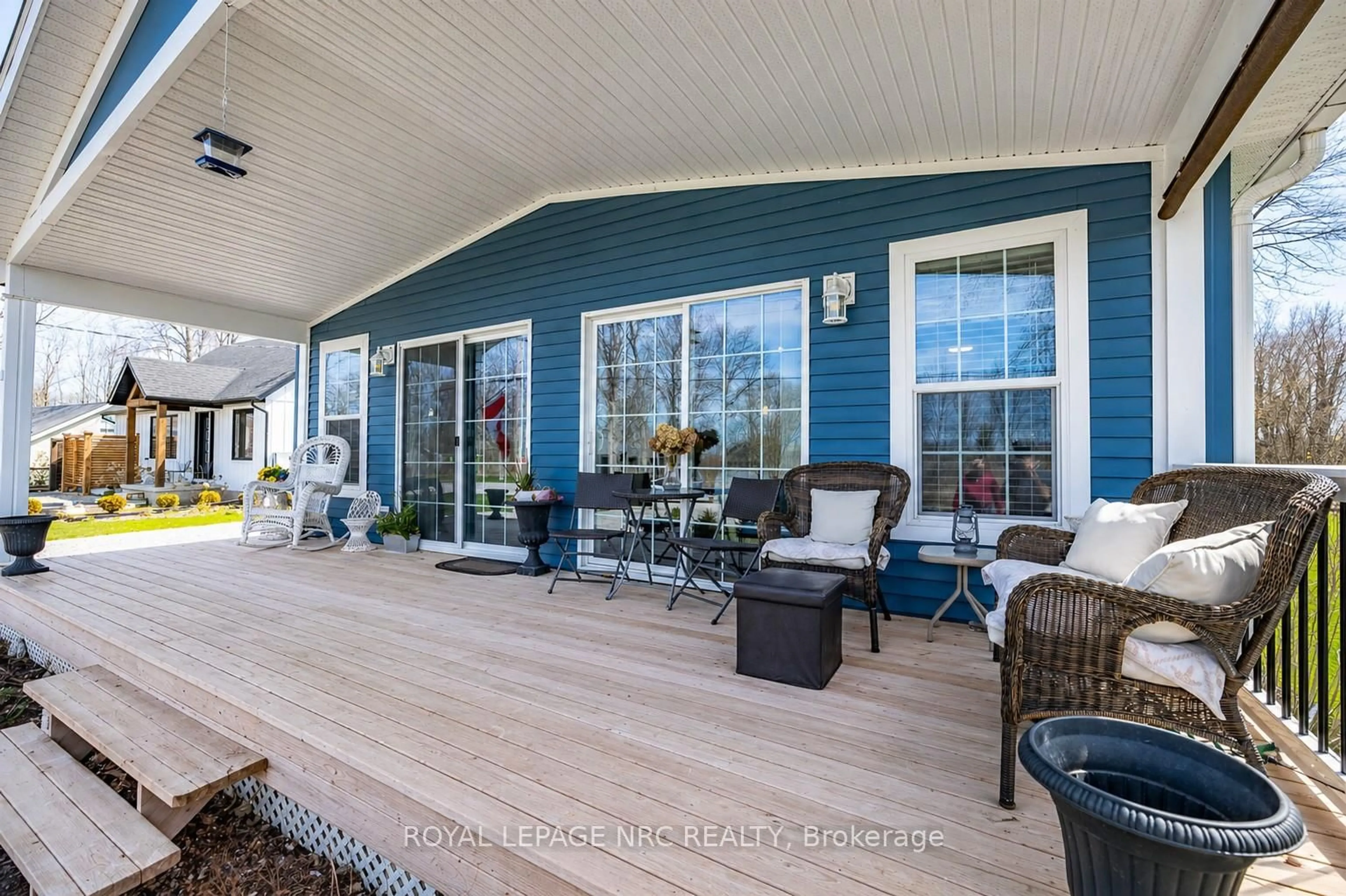 Patio, water/lake/river/ocean view for 3545 Firelane 7 Rd, Port Colborne Ontario L3K 5V3