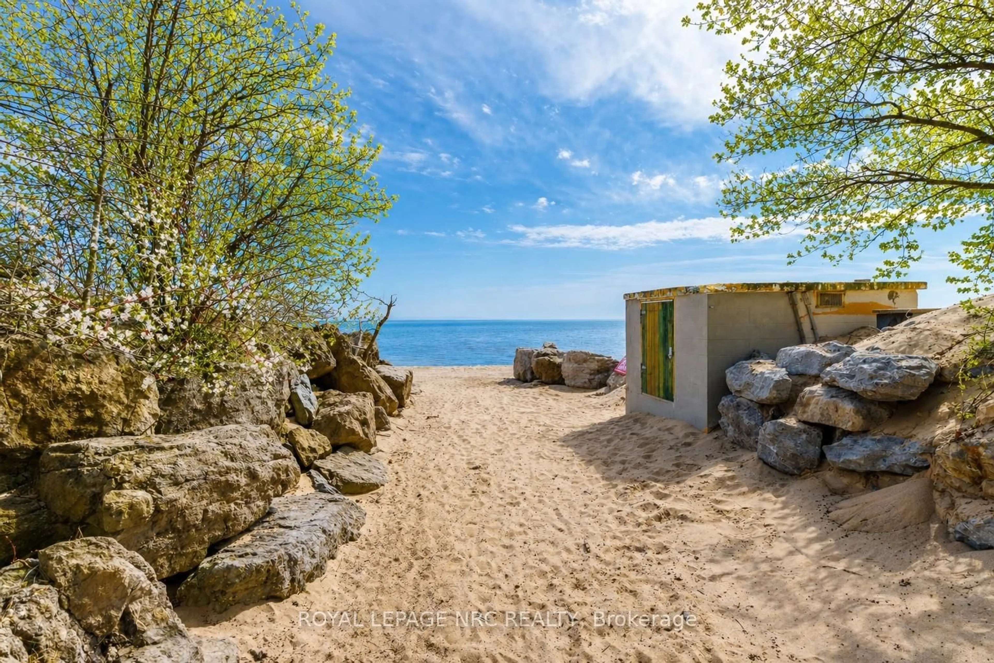 Patio, water/lake/river/ocean view for 3545 Firelane 7 Rd, Port Colborne Ontario L3K 5V3