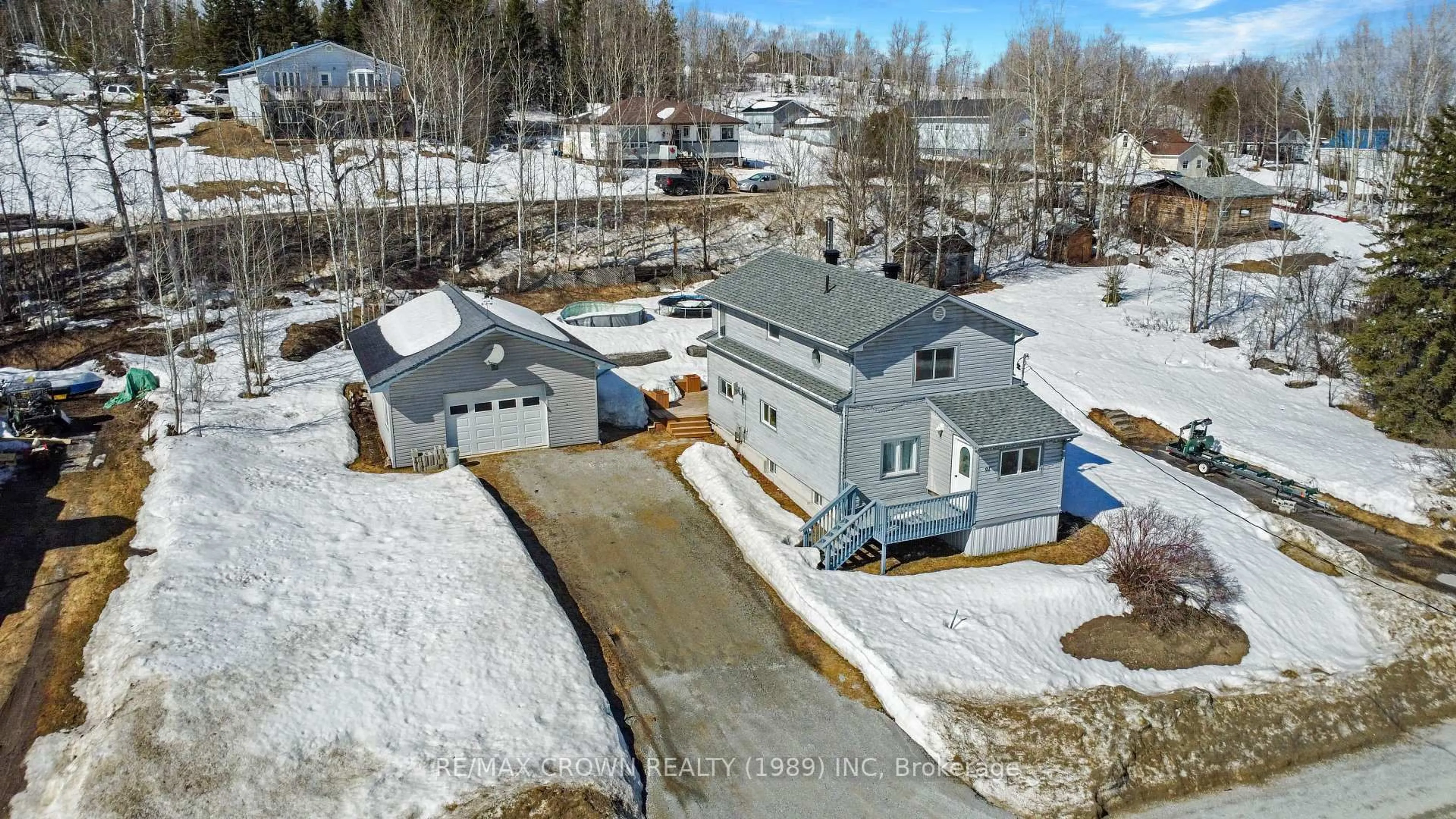 A pic from outside/outdoor area/front of a property/back of a property/a pic from drone, unknown for 91 Third Ave, Hornepayne Ontario P0M 1Z0