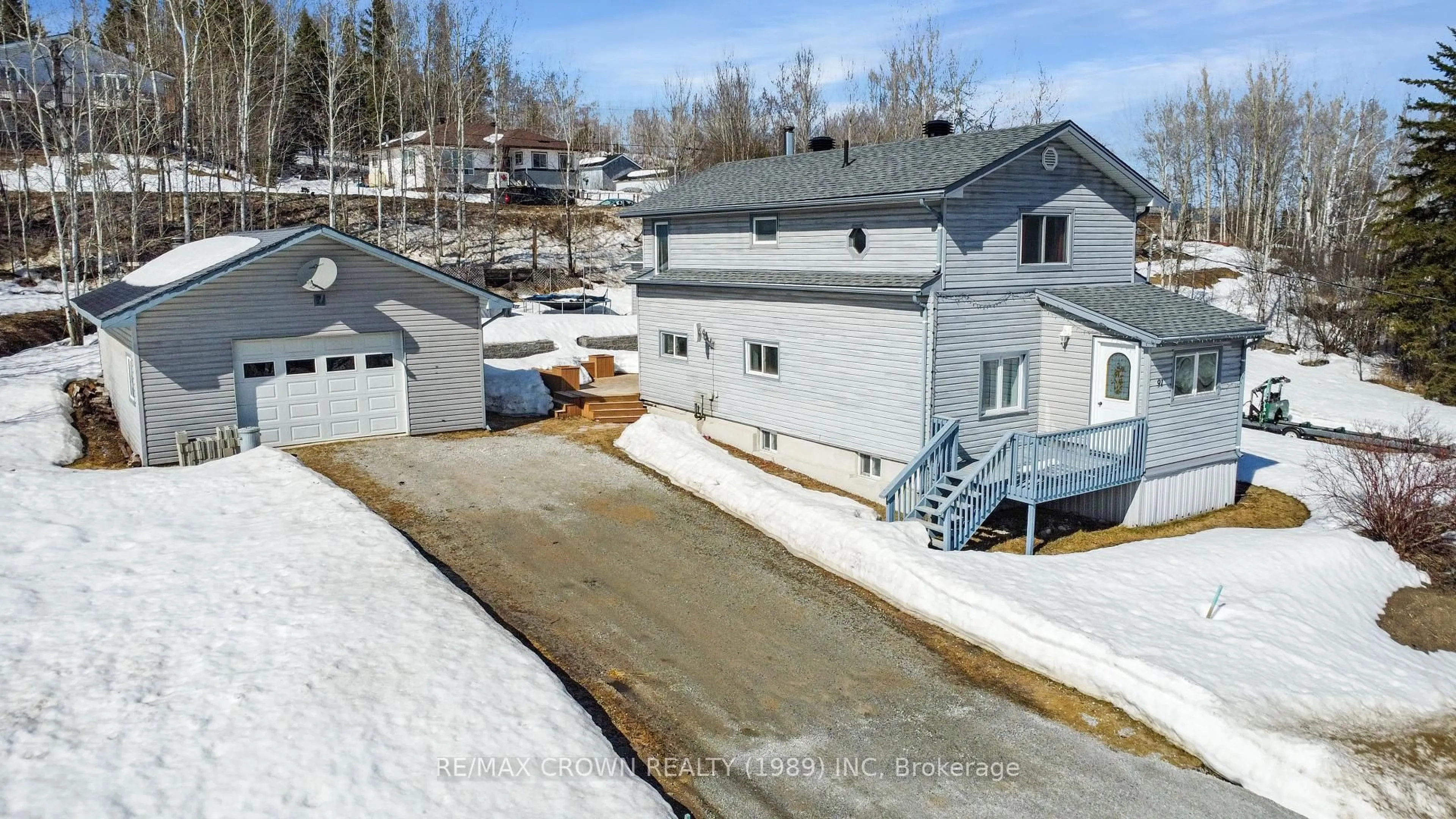 A pic from outside/outdoor area/front of a property/back of a property/a pic from drone, street for 91 Third Ave, Hornepayne Ontario P0M 1Z0