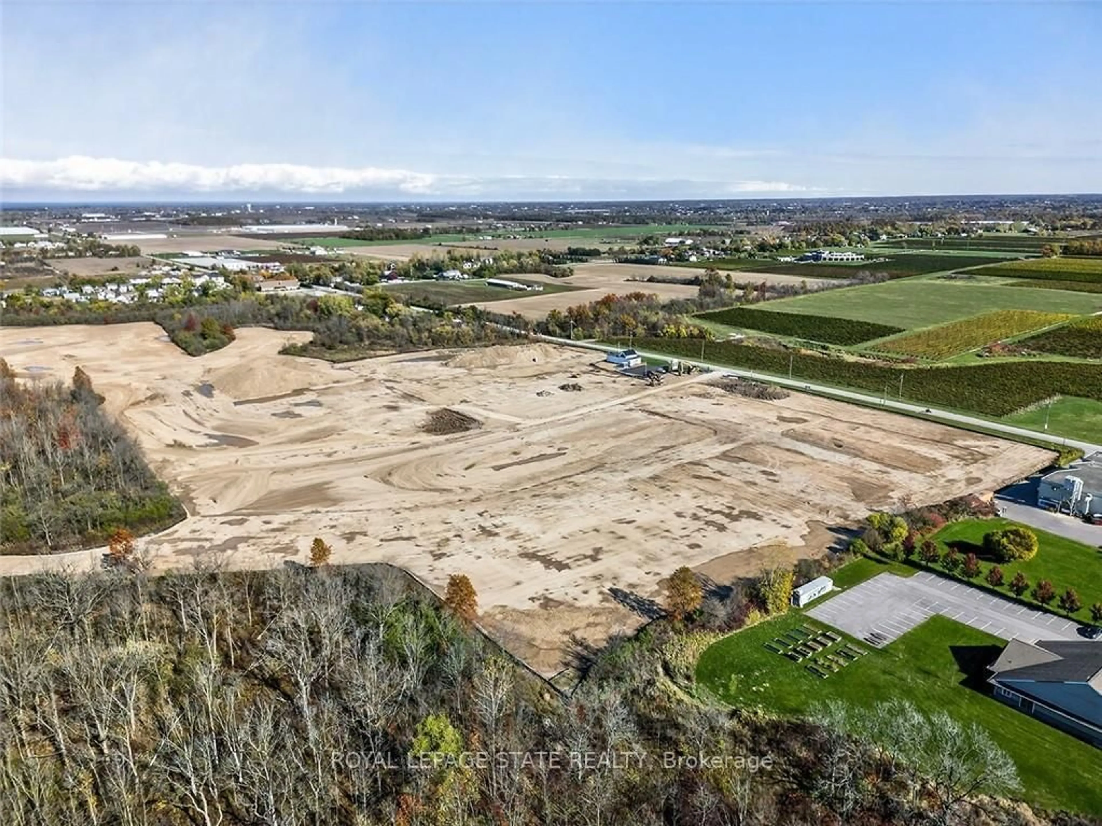 A pic from outside/outdoor area/front of a property/back of a property/a pic from drone, unknown for 7 Concession Rd #LOT 21, Niagara-on-the-Lake Ontario L0S 1J0