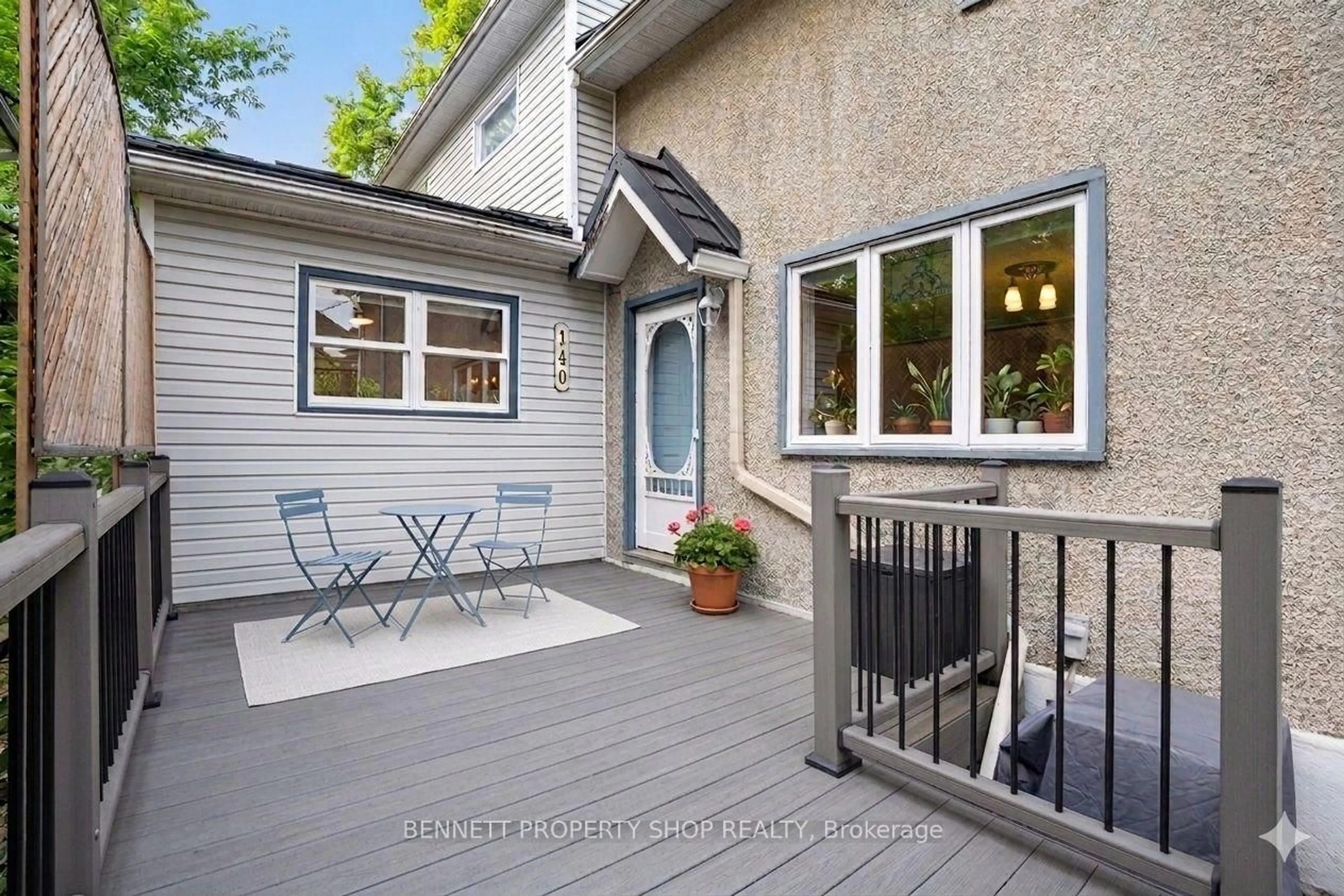 Patio, street for 140 Drummond St, Ottawa Ontario K1S 1K2