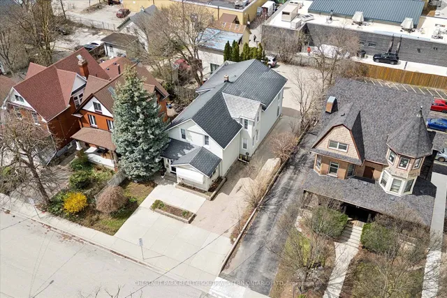 64 Francis St, Kitchener 2