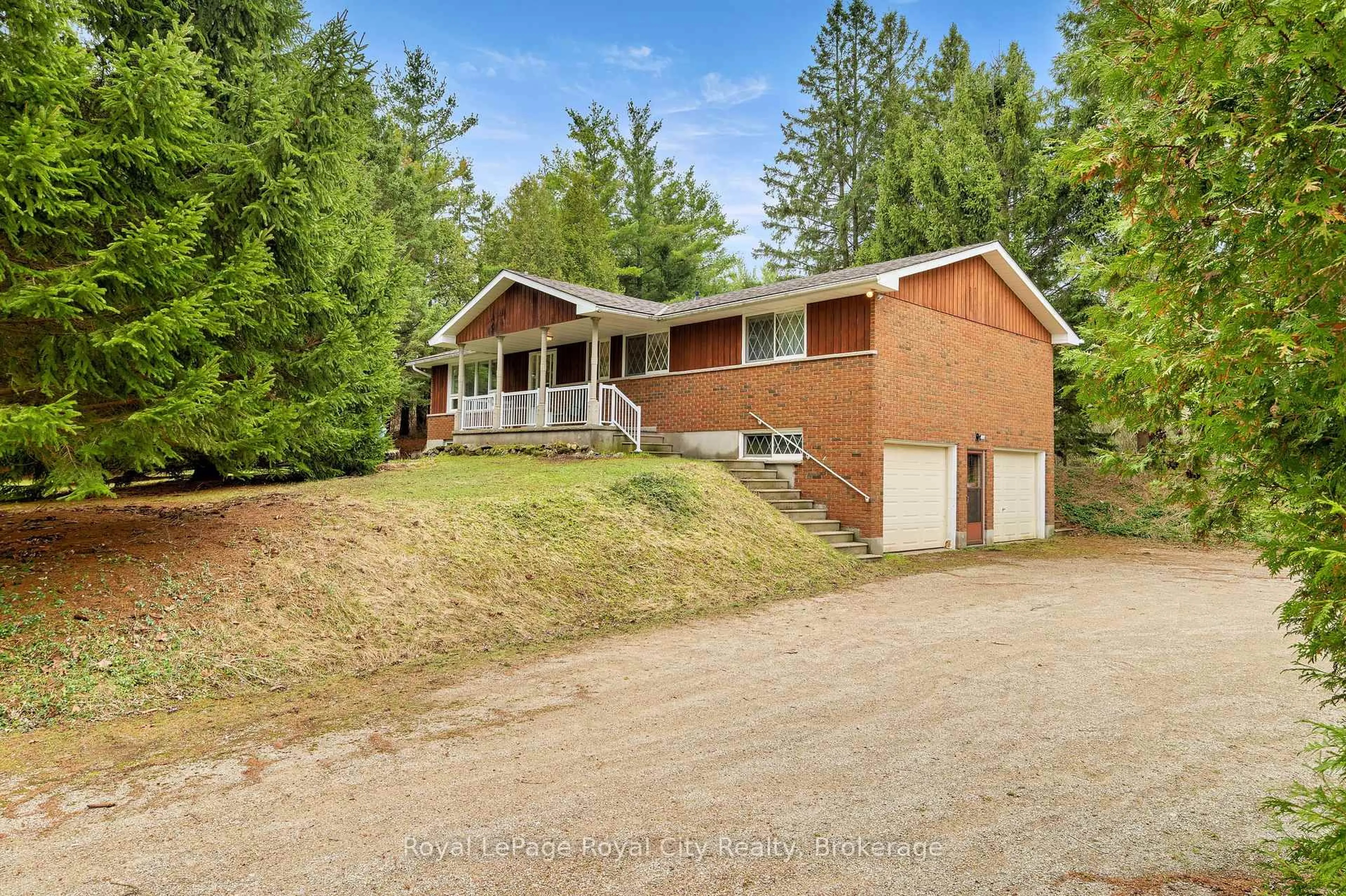 A pic from outside/outdoor area/front of a property/back of a property/a pic from drone, unknown for 4620 20 Sdrd, Puslinch Ontario N1H 6J3