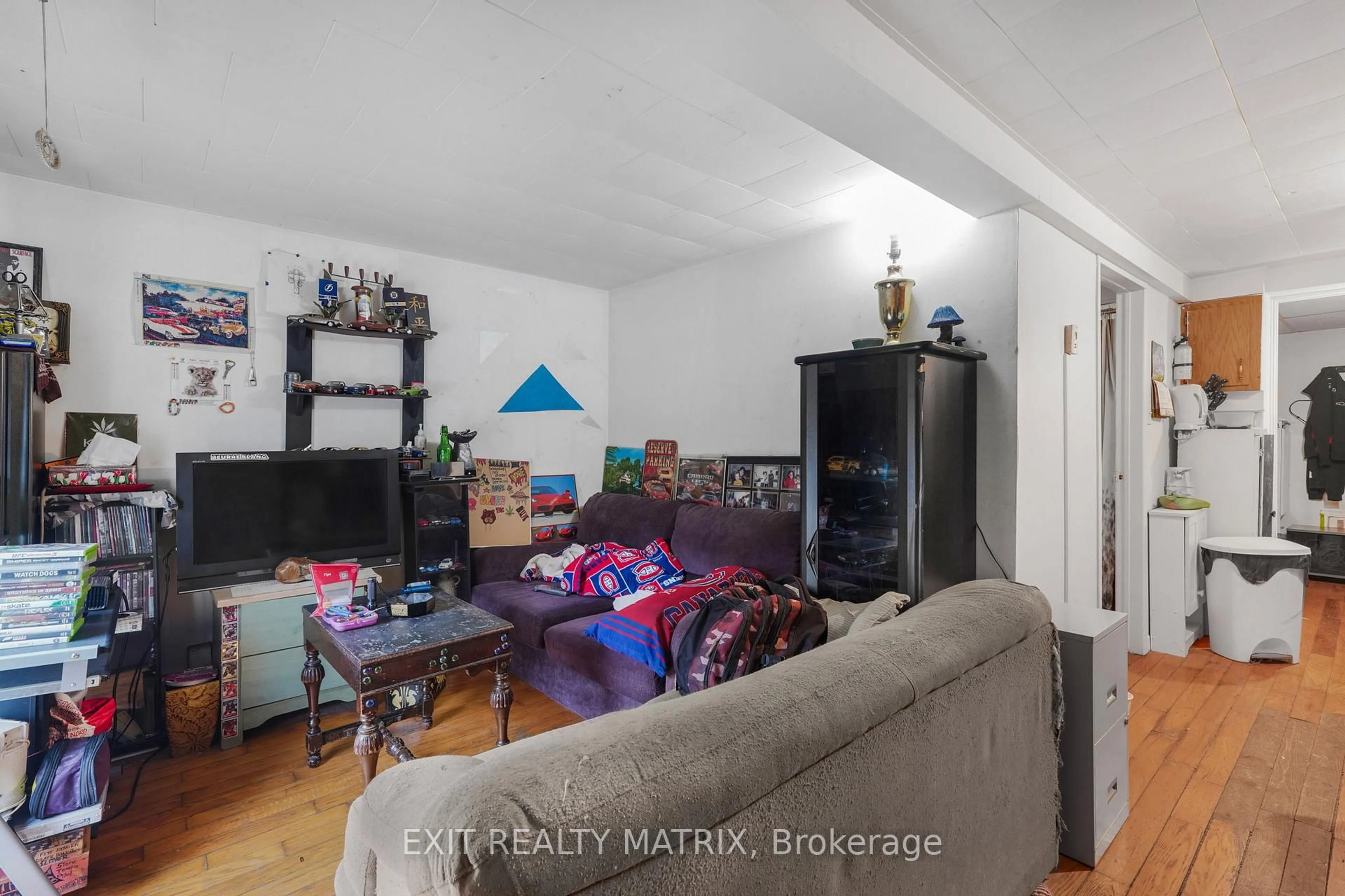 Living room with furniture, unknown for 749 Regent St, Hawkesbury Ontario K6A 1G5