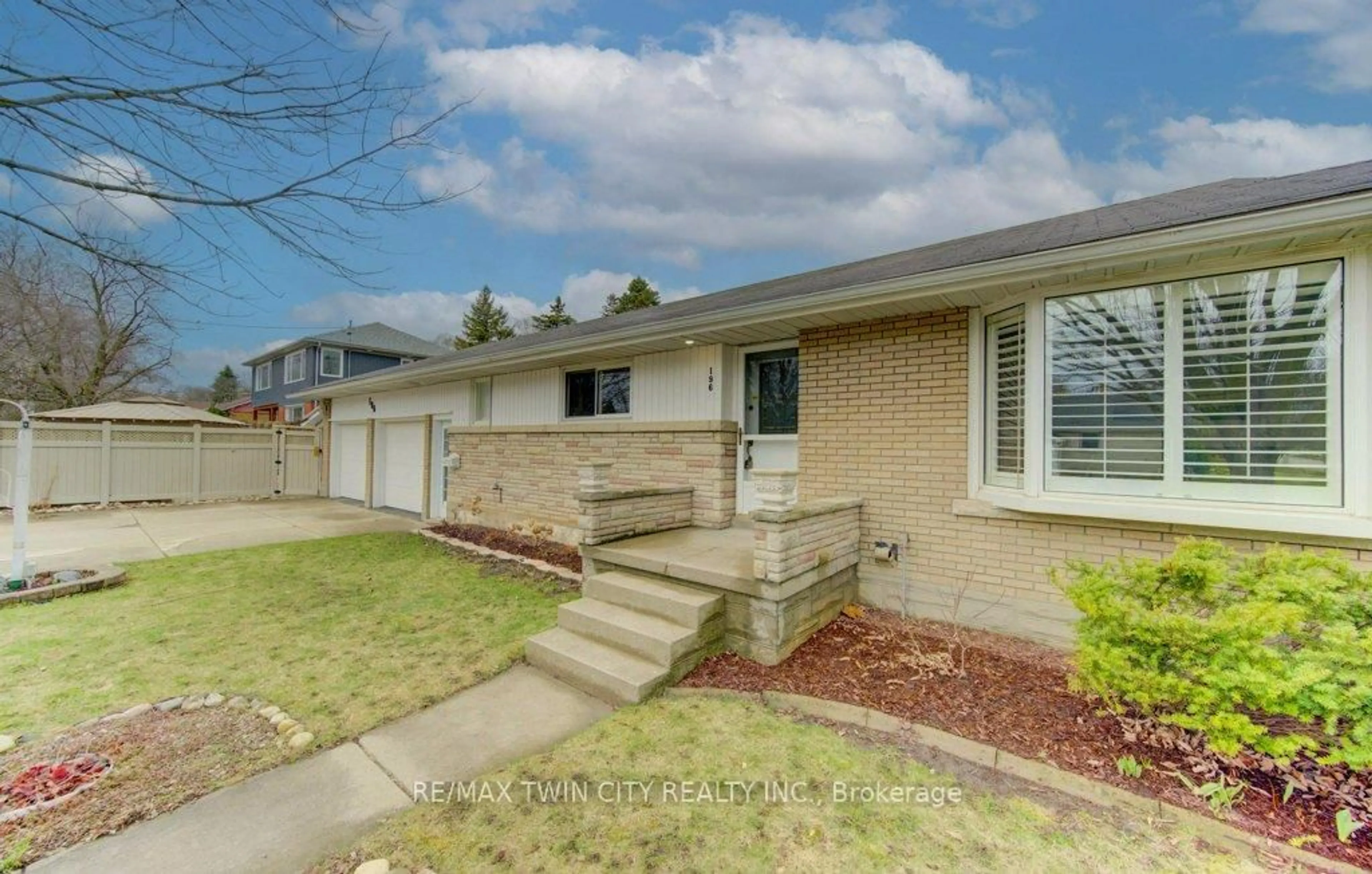 Unknown for 196 Lourdes St, Waterloo Ontario N2L 1N7