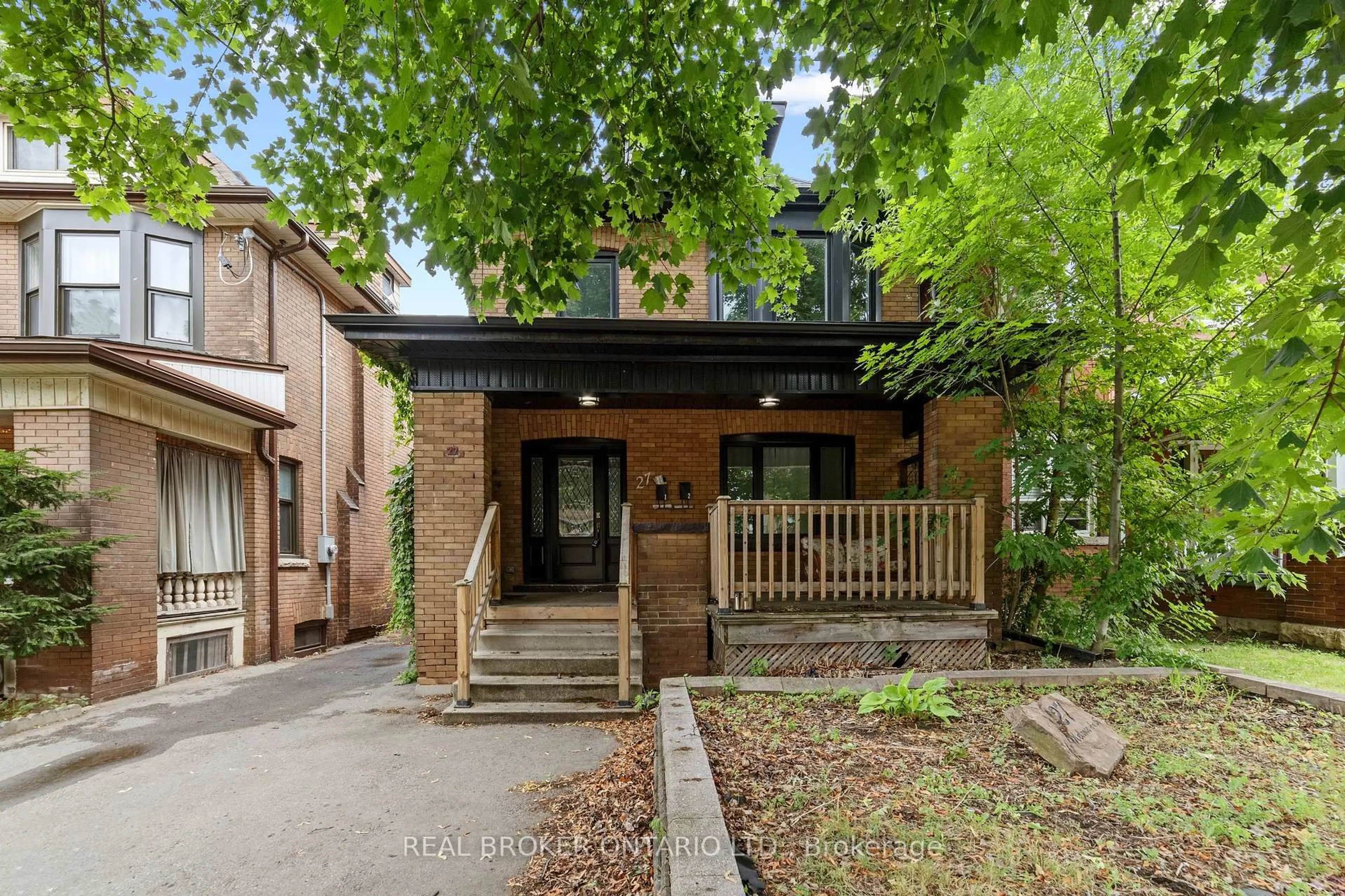Home with brick exterior material, street for 27 Melrose Ave, Hamilton Ontario L8M 2Y4