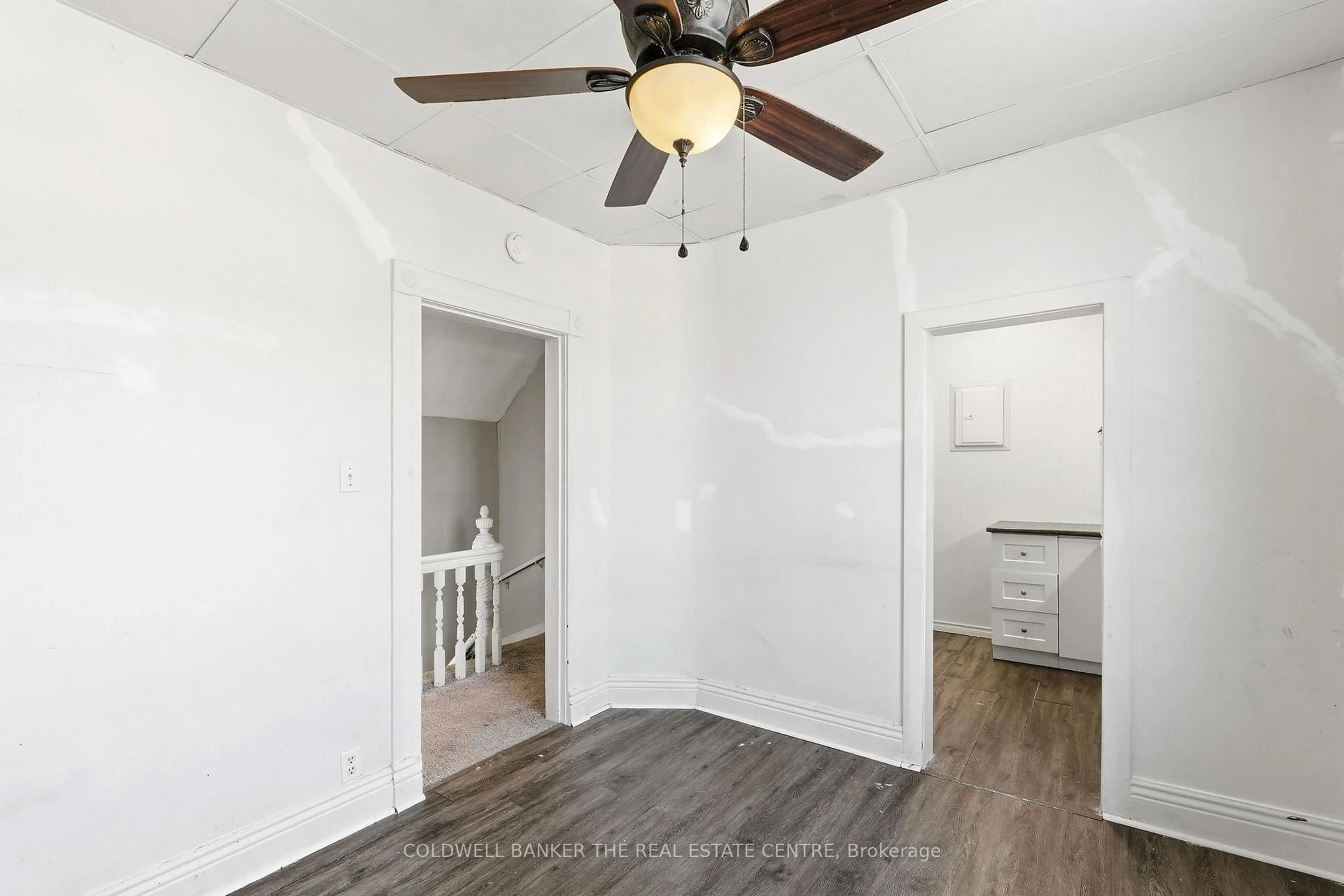A pic of a room for 281 Egerton St, London East Ontario N5Z 2H1