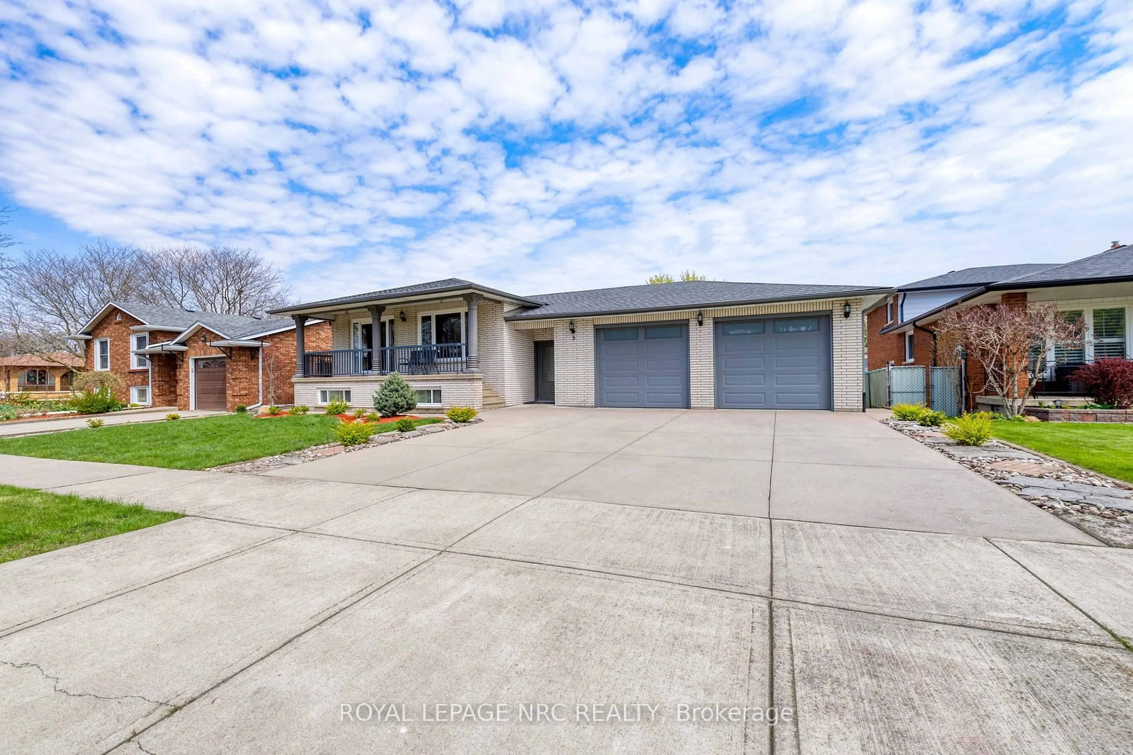 Unknown for 5 Royce Ave, Hamilton Ontario L8G 4C9