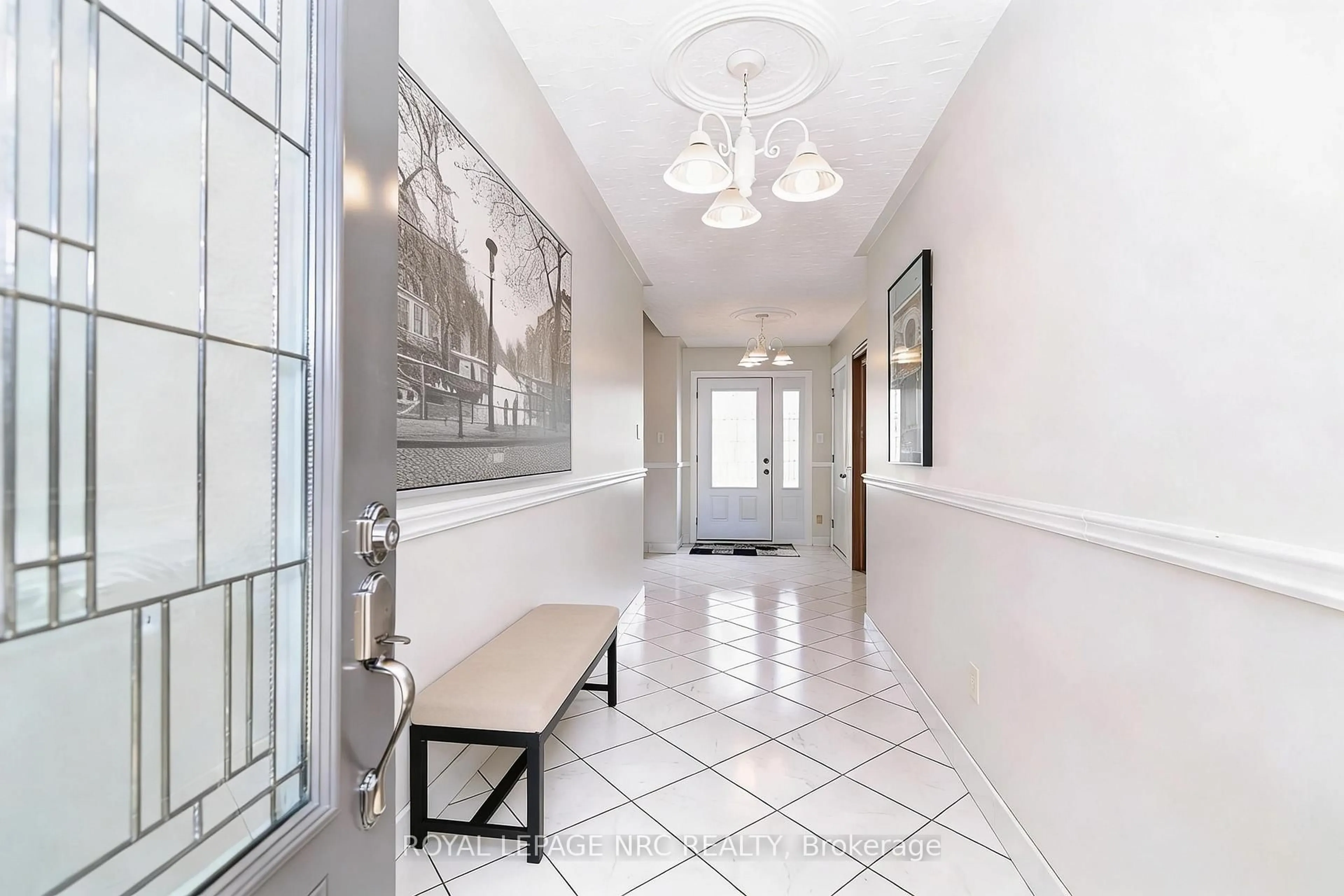 Indoor entryway for 5 Royce Ave, Hamilton Ontario L8G 4C9