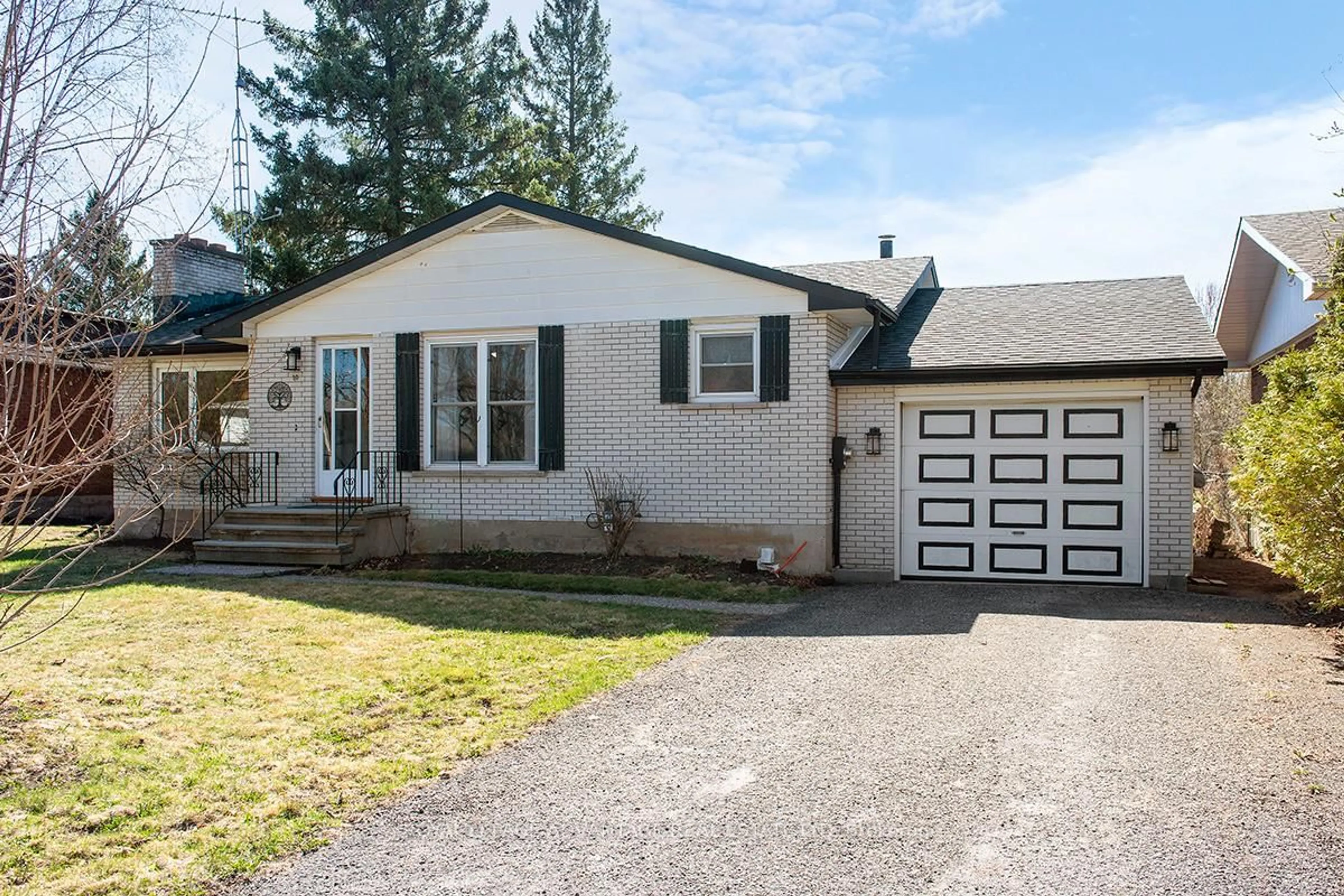 Home with vinyl exterior material, street for 10 Robert Rd, Perth Ontario K7H 2Z8