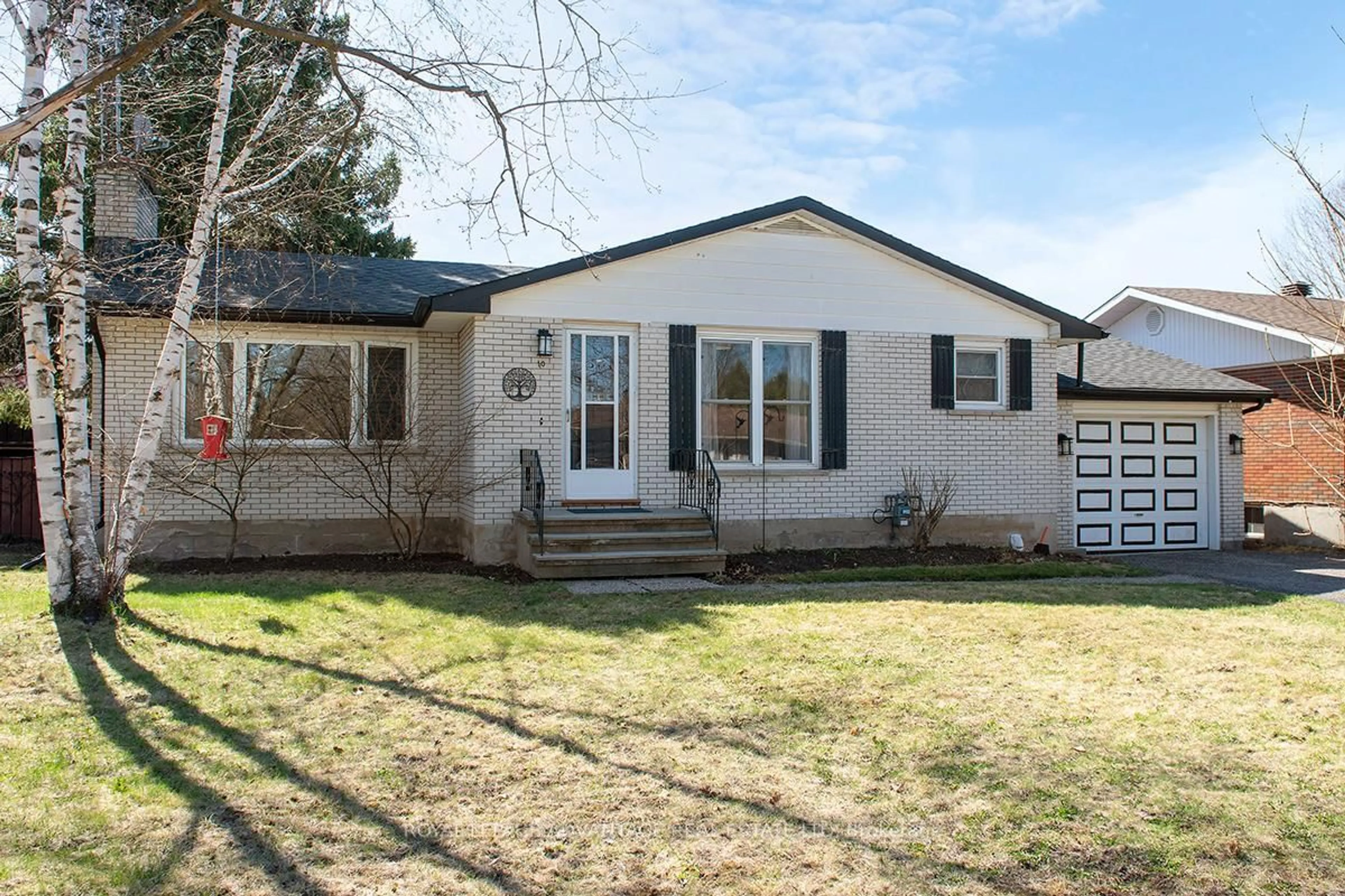 Home with vinyl exterior material, street for 10 Robert Rd, Perth Ontario K7H 2Z8