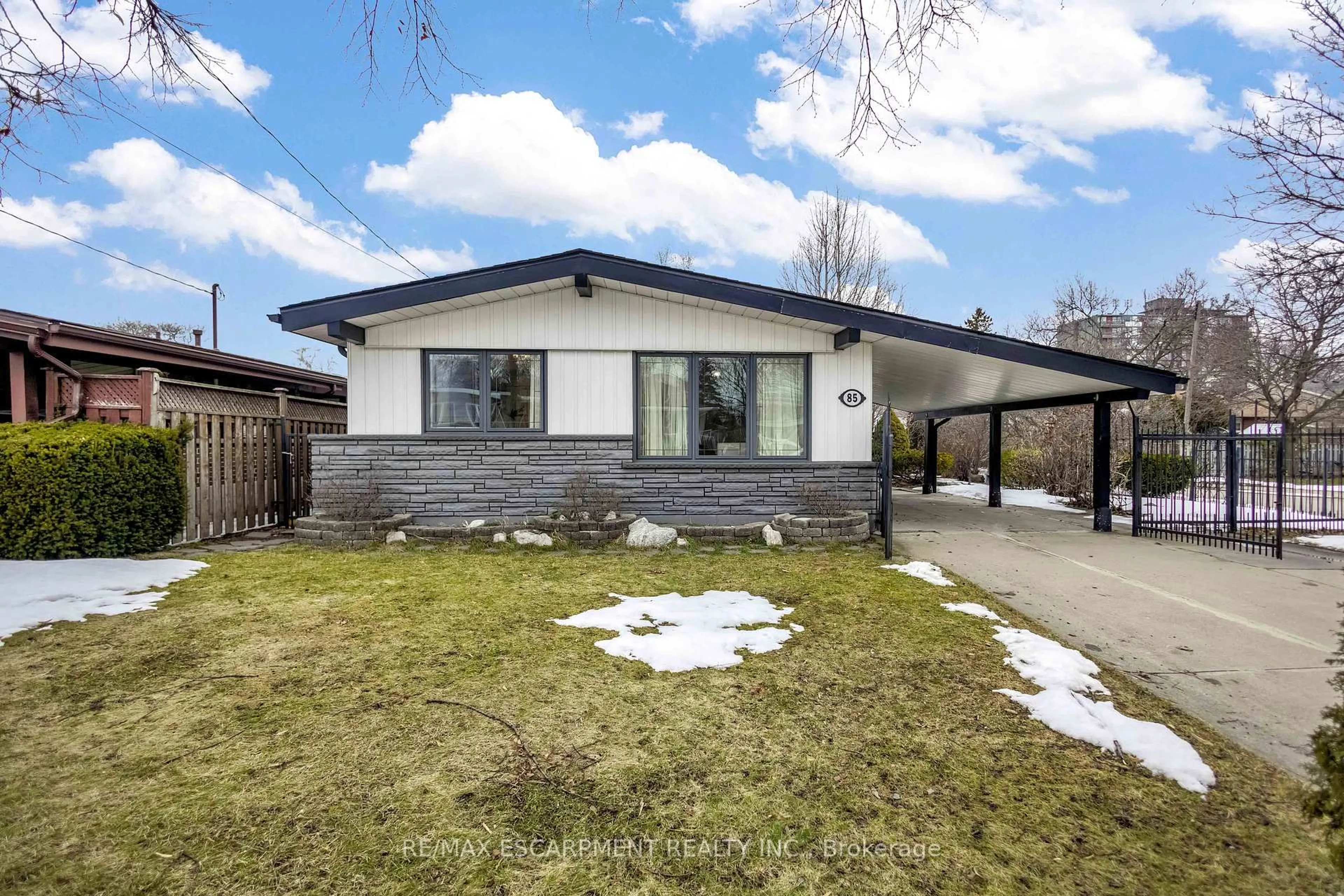 Home with brick exterior material, street for 85 Ranchdale Dr, Hamilton Ontario L8V 2L9
