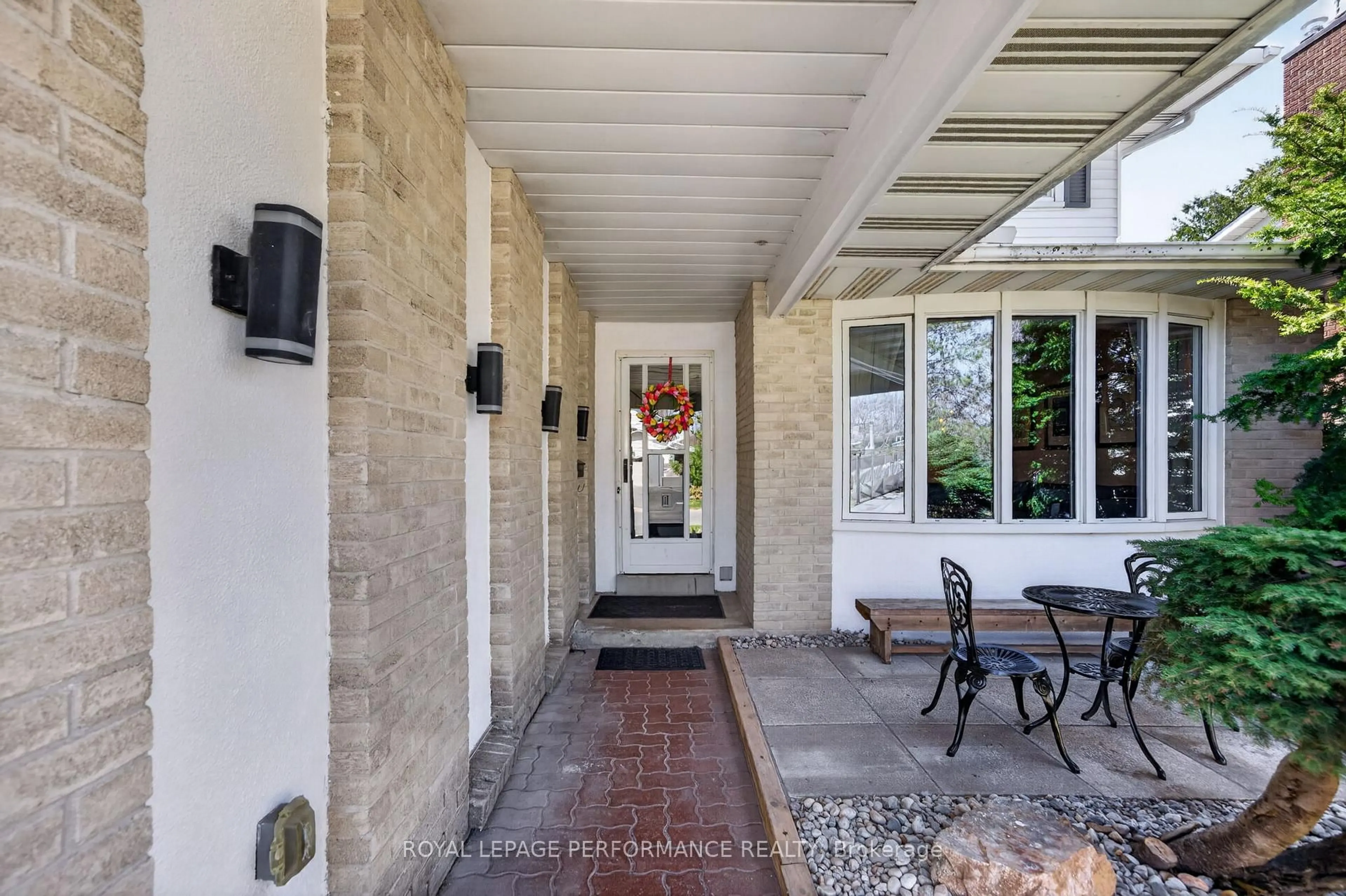 Unknown for 31 Northpark Dr, Ottawa Ontario K1B 3R7