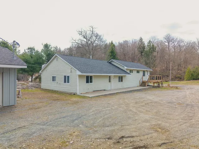 92 Blue Lake Rd, Seguin 2