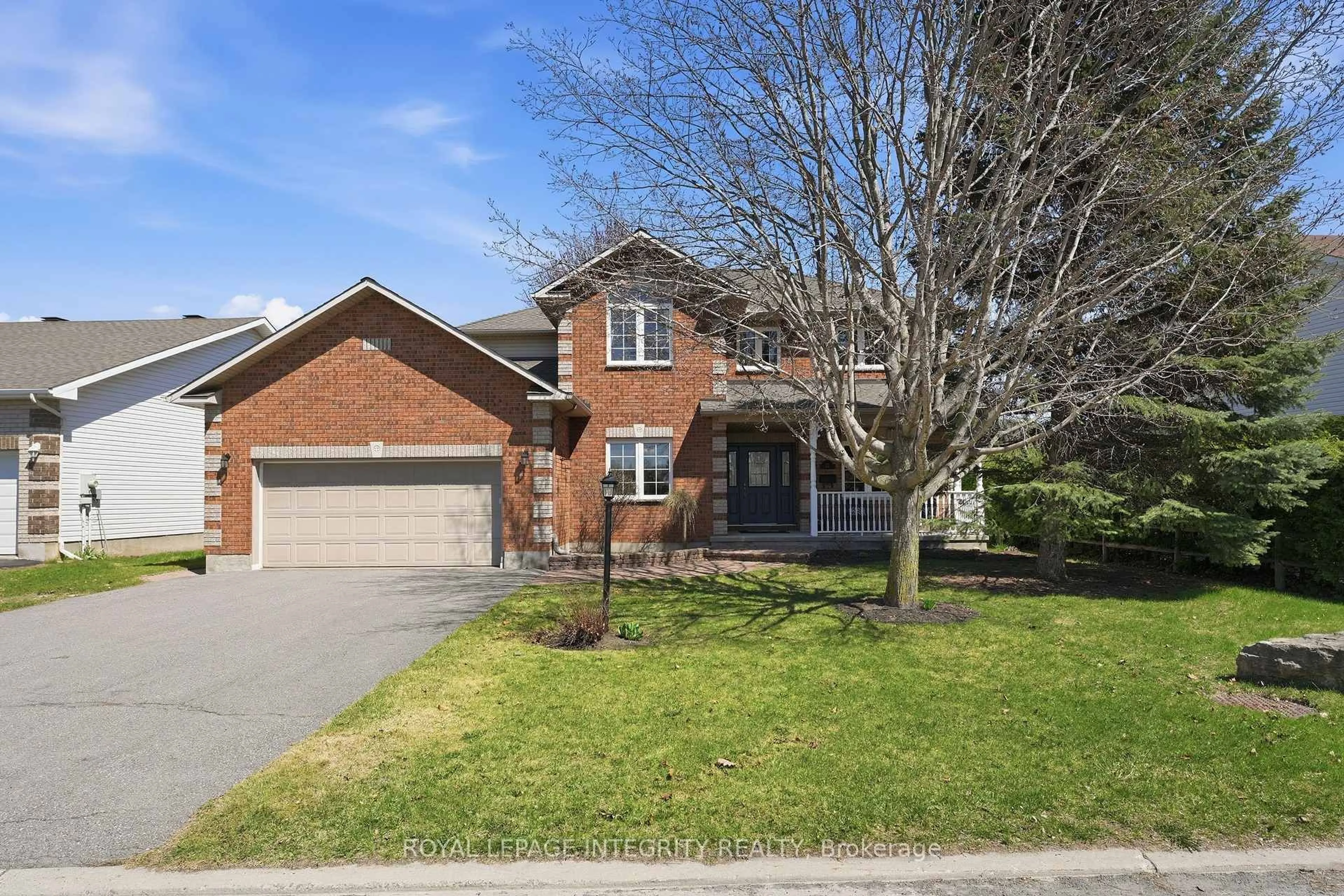 Home with brick exterior material, street for 17 Graphite Rd, Stittsville Ontario K2S 1Y8