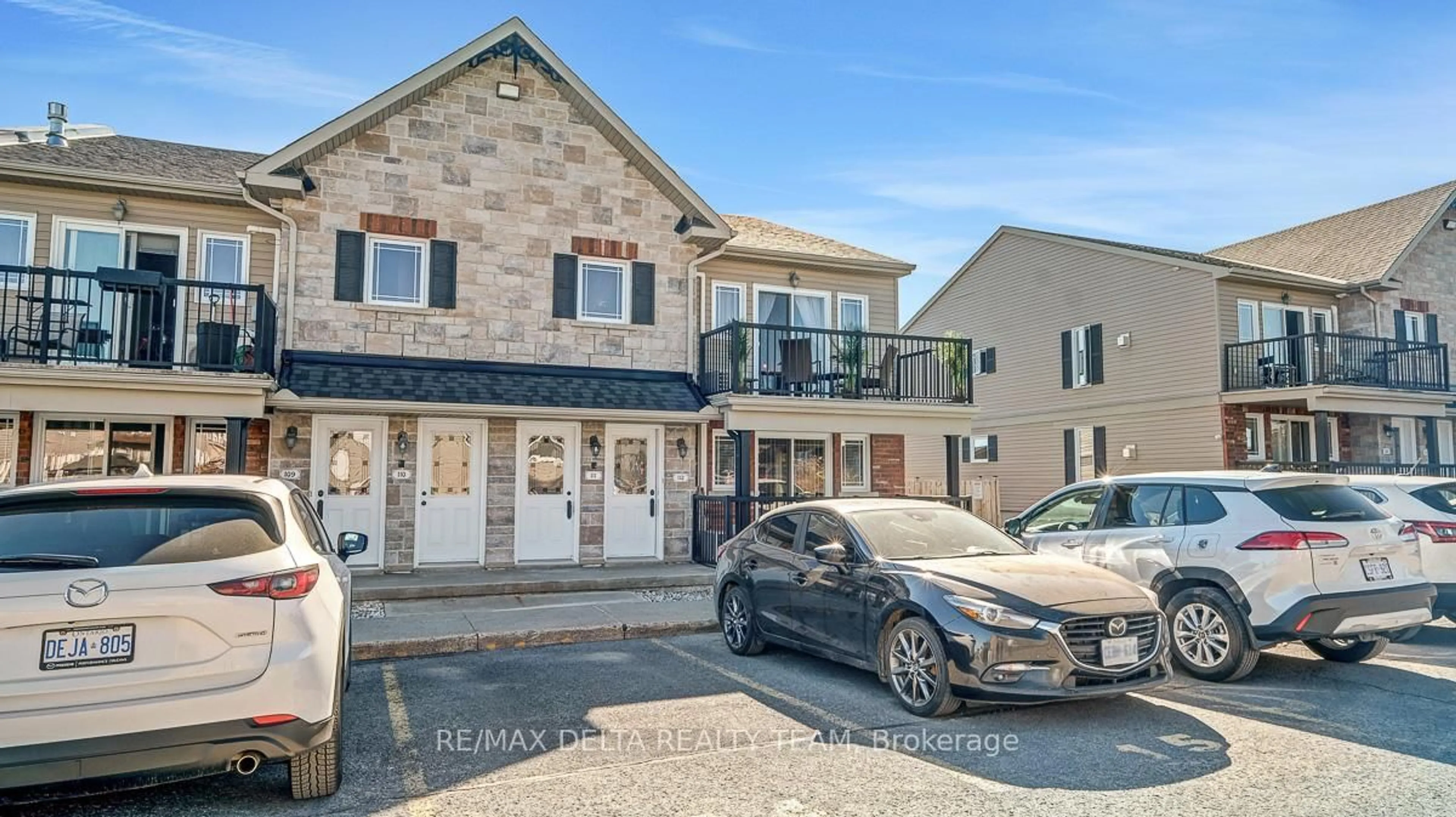 A pic from outside/outdoor area/front of a property/back of a property/a pic from drone, street for 189 Eliot St #111, Clarence-Rockland Ontario K4K 0G4