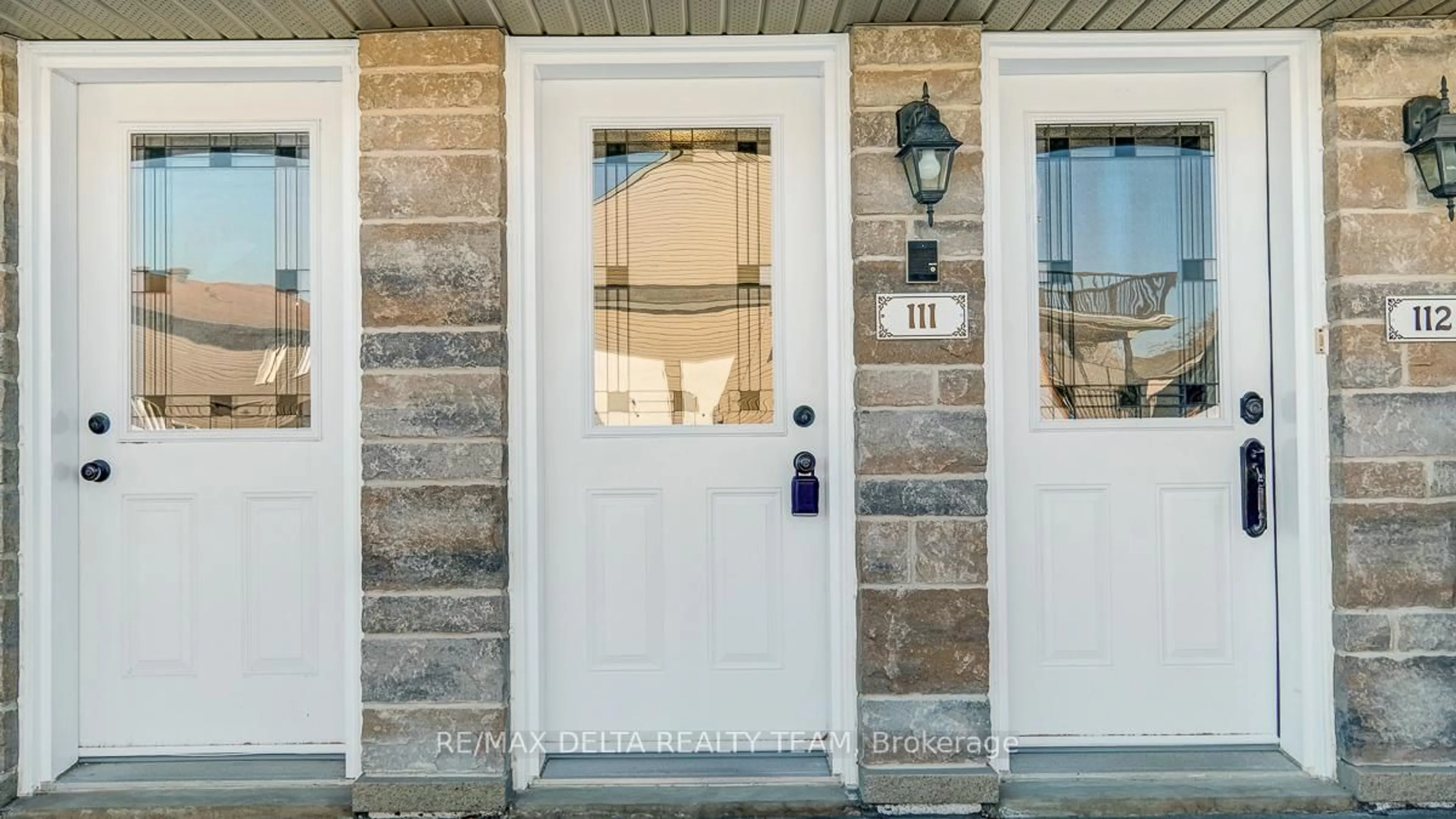 Indoor entryway for 189 Eliot St #111, Clarence-Rockland Ontario K4K 0G4
