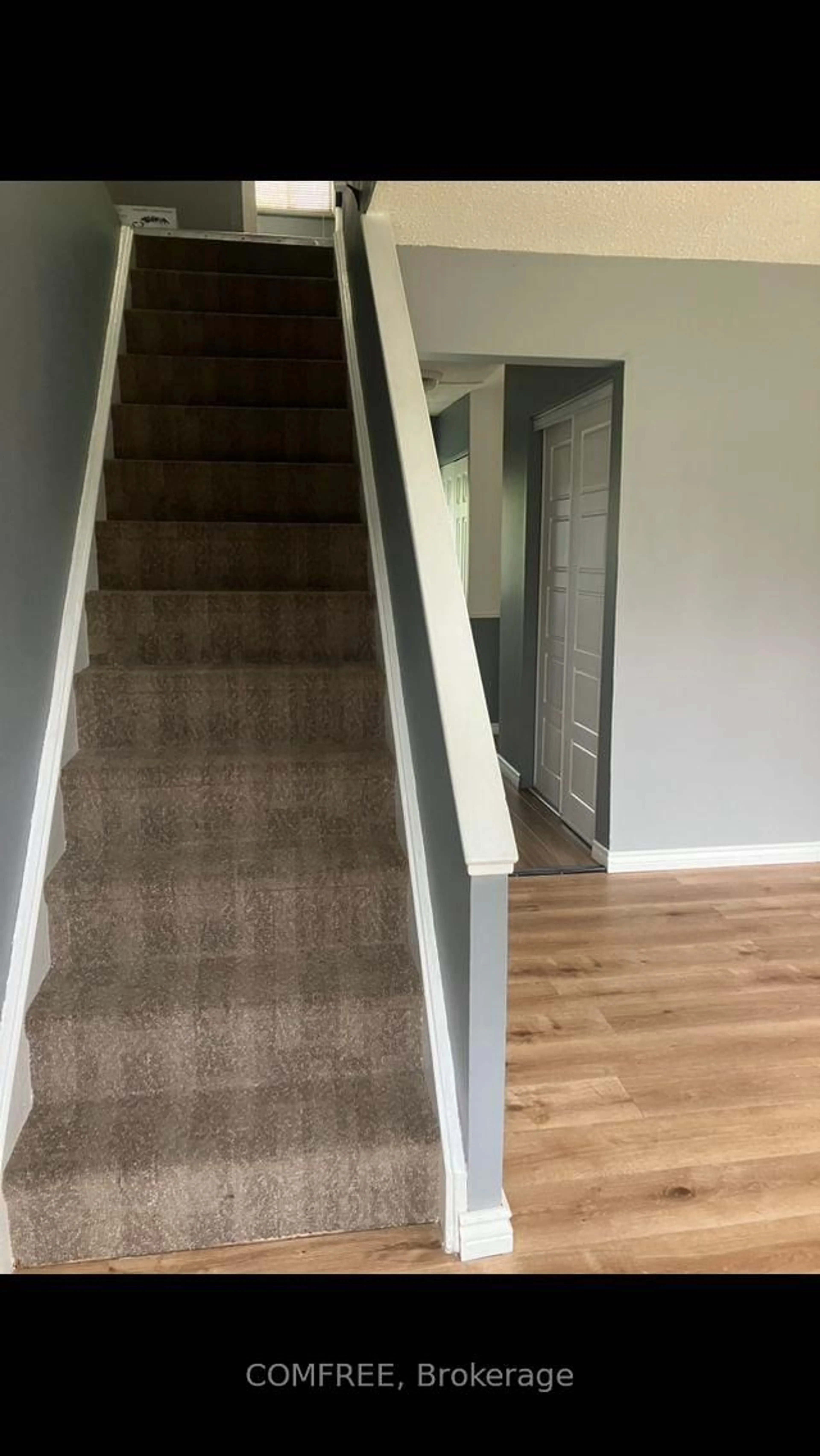 Stairs for 560 Short St, Petrolia Ontario N0N 1R0
