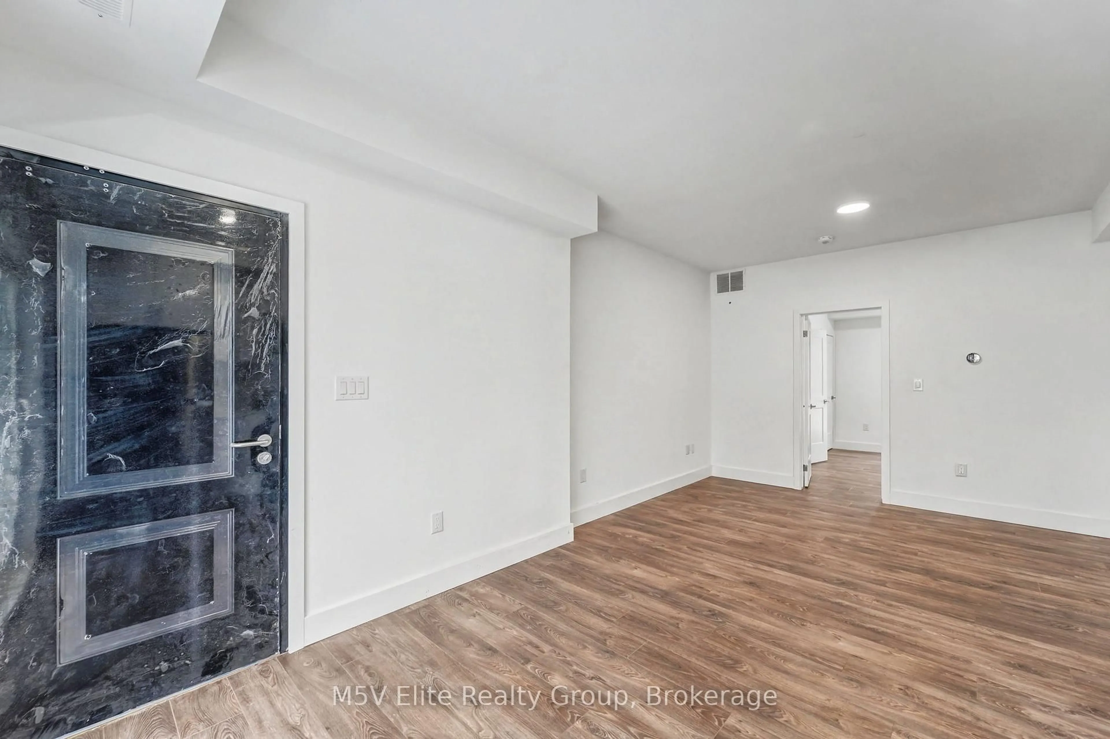 A pic of a room for 6638 McLeod Rd #119, Niagara Falls Ontario L2G 3G5