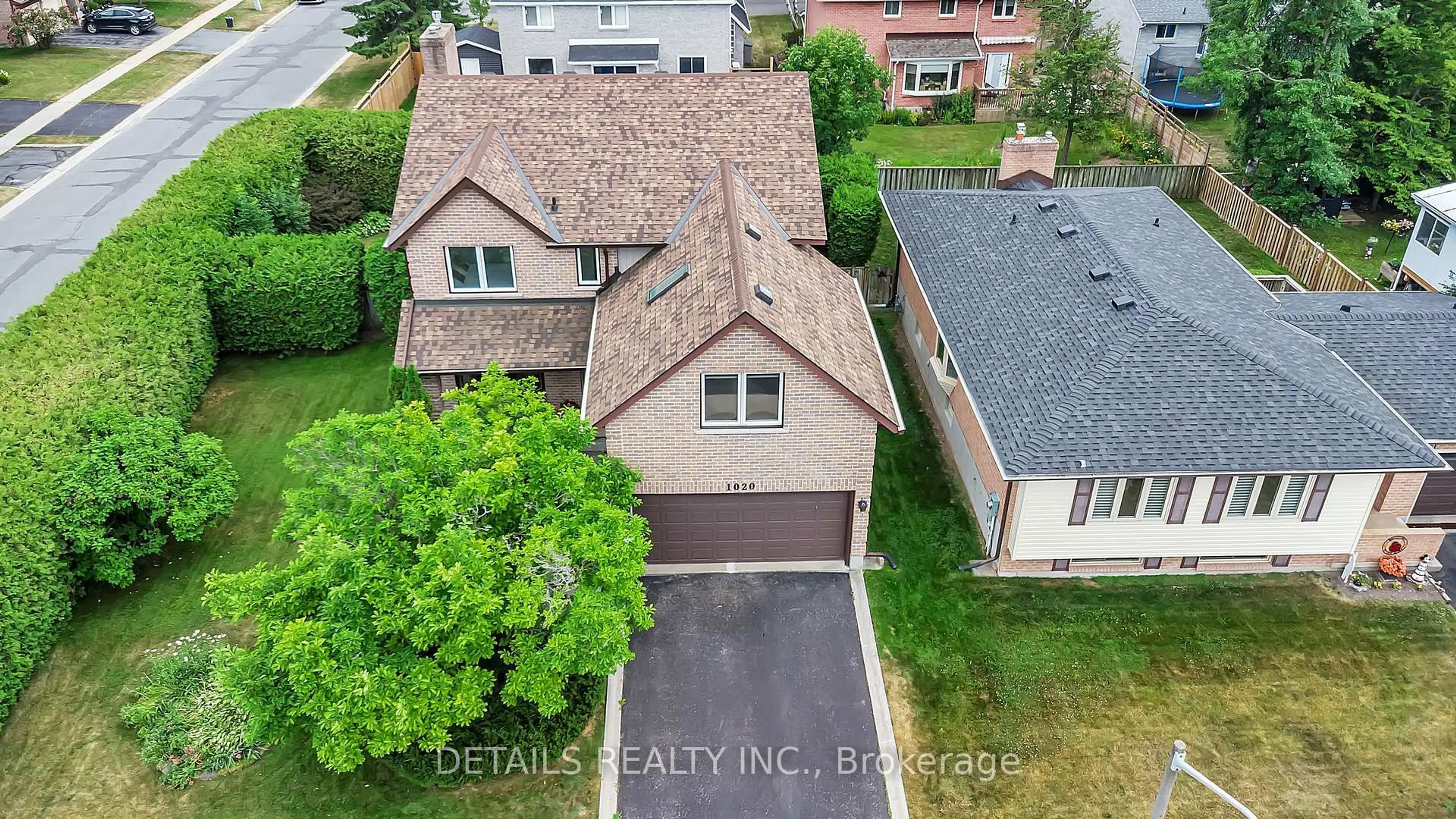 A pic from outside/outdoor area/front of a property/back of a property/a pic from drone, street for 1020 Ambleside Cres, Kingston Ontario K7P 2B3