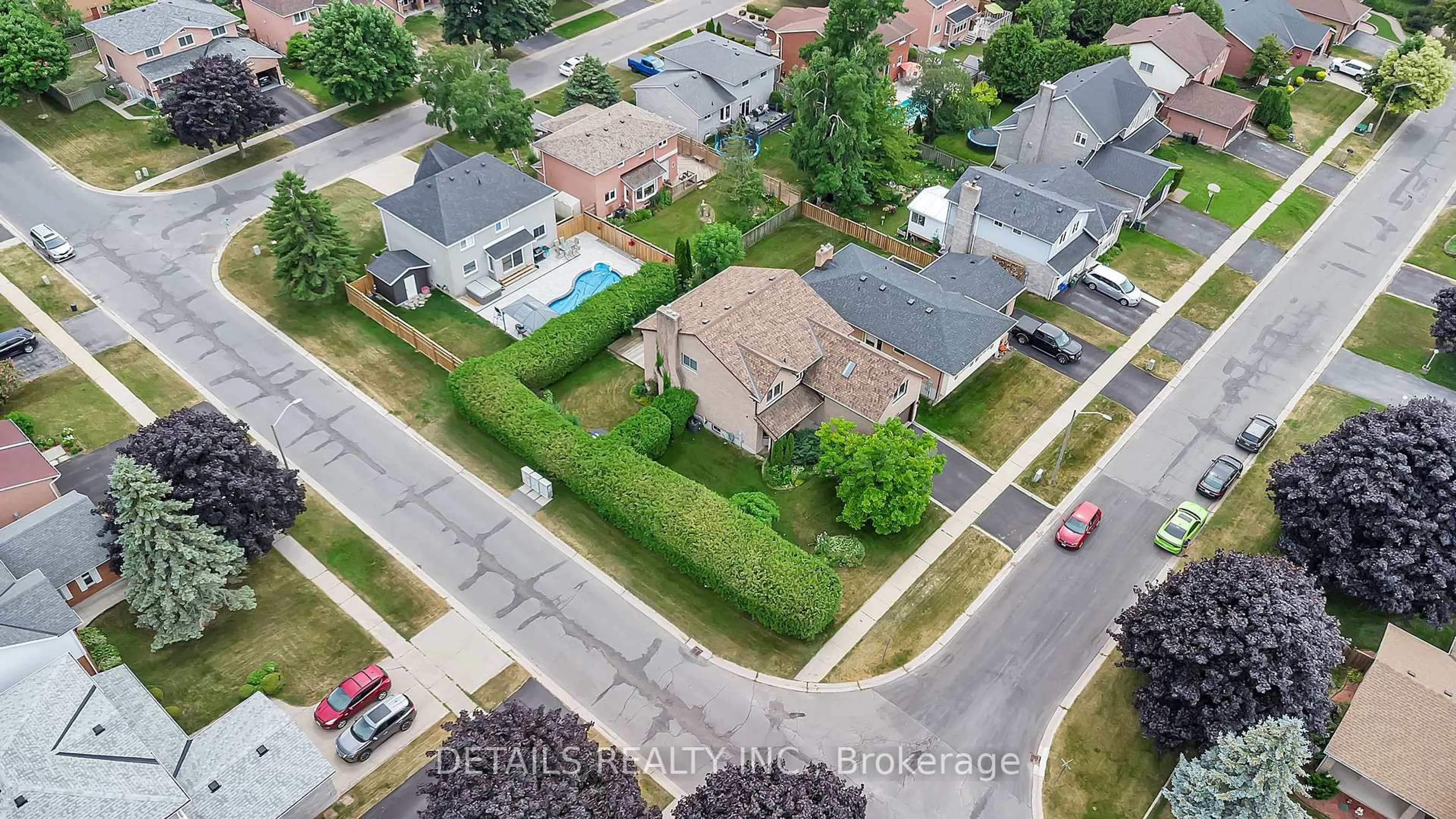 A pic from outside/outdoor area/front of a property/back of a property/a pic from drone, street for 1020 Ambleside Cres, Kingston Ontario K7P 2B3