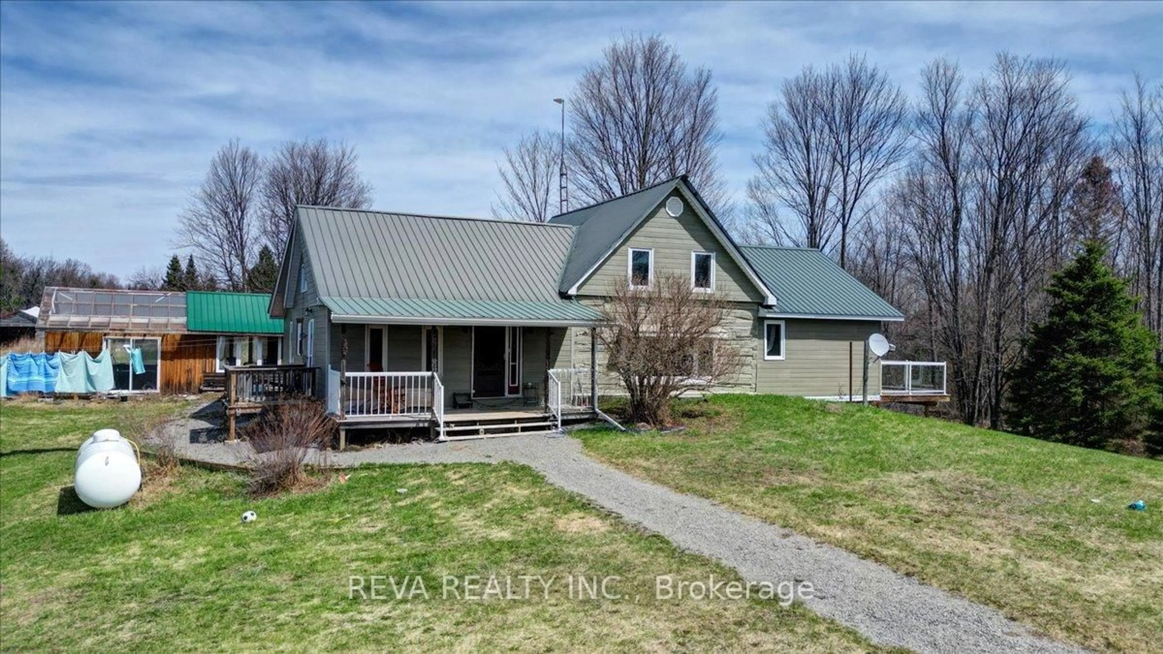 A pic from outside/outdoor area/front of a property/back of a property/a pic from drone, street for 344 Hutson Lake Rd, Griffith Ontario K0J 2R0