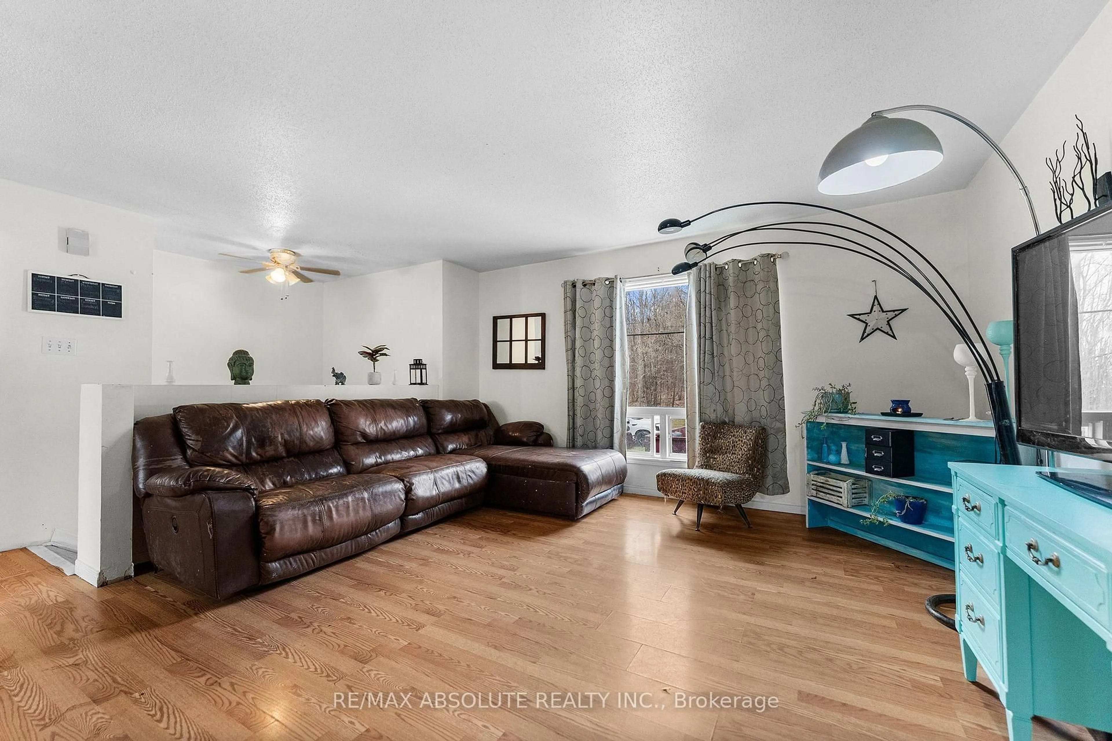 Living room with furniture, unknown for 74 Johnston St, Arnprior Ontario K7S 2N3