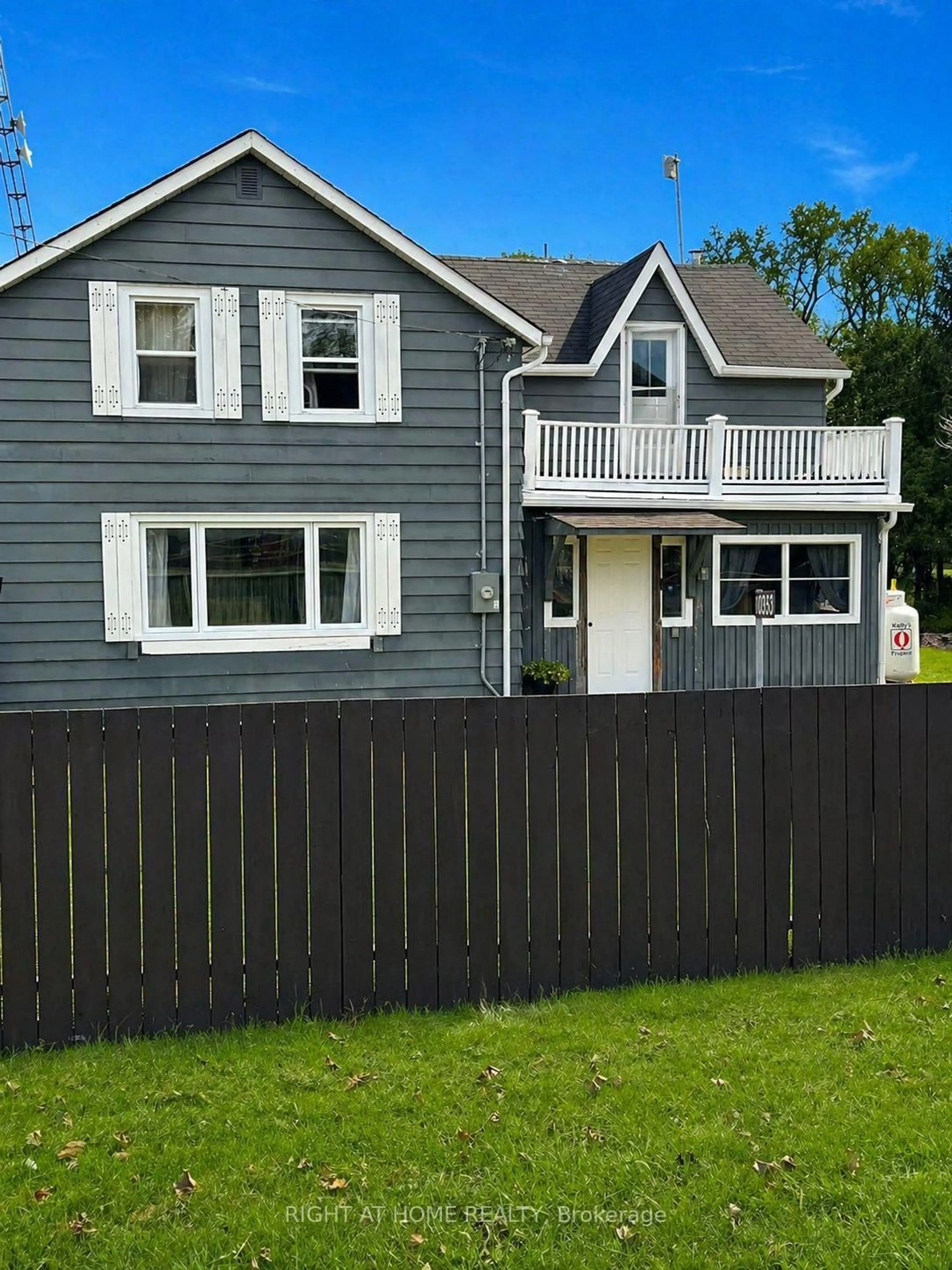 Home with vinyl exterior material, street for 3853 Ganaraska Rd, Port Hope Ontario L0A 1B0