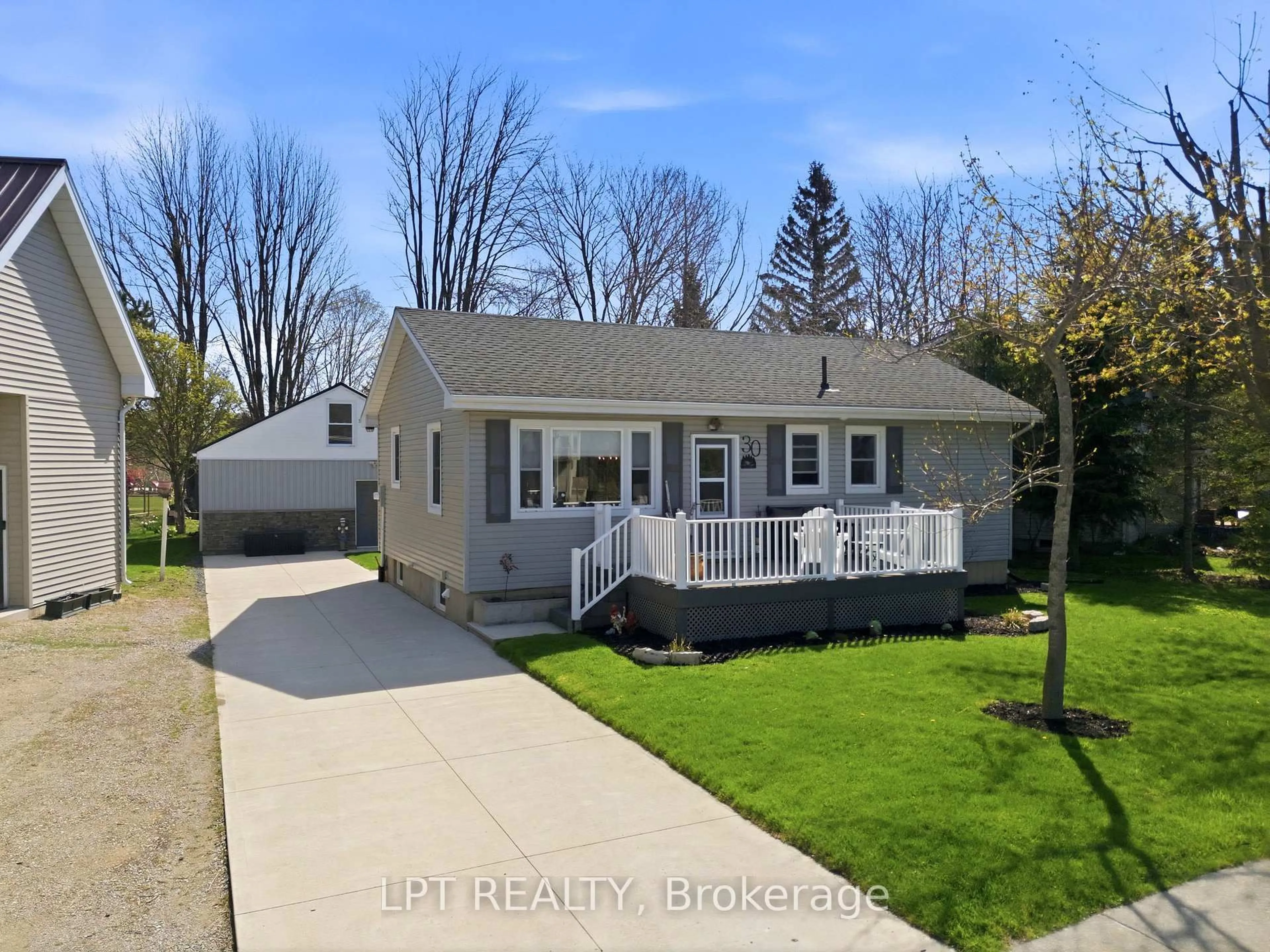 A pic from outside/outdoor area/front of a property/back of a property/a pic from drone, street for 30 Sauble River Rd, Lambton Shores Ontario N0M 1T0
