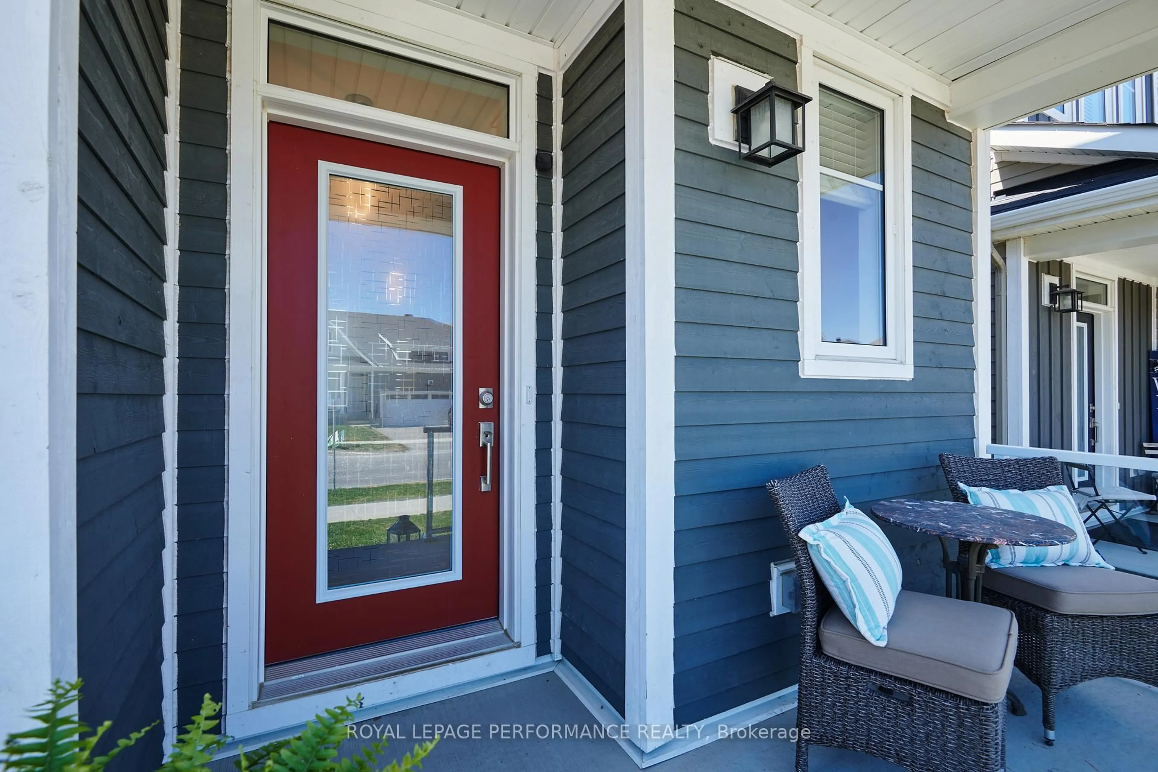 Home with vinyl exterior material, street for 281 Meynell Rd, Richmond Ontario K0A 2Z0