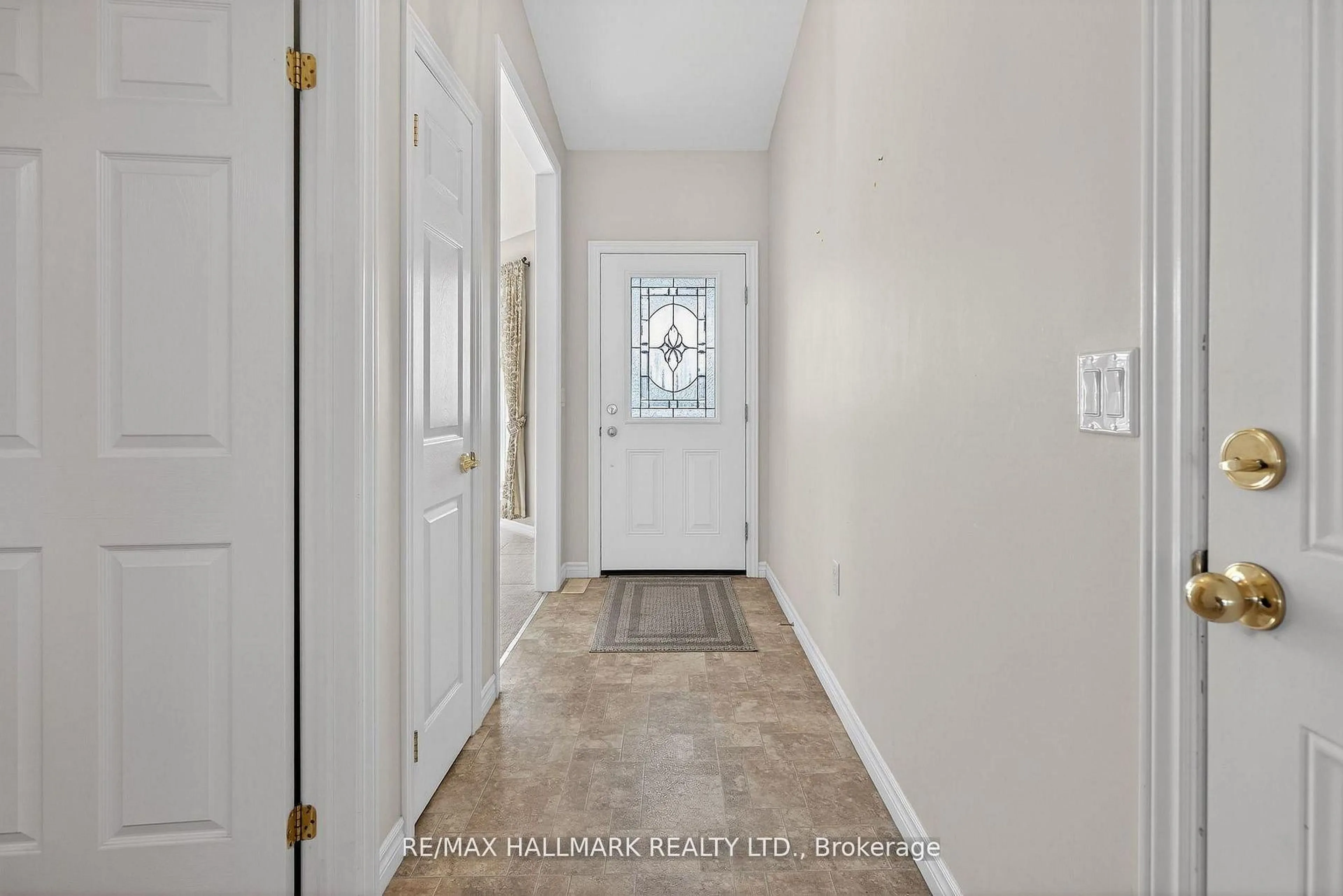 Indoor entryway for 86 VILLAGE Cres #105, Peterborough Ontario K9J 8S7
