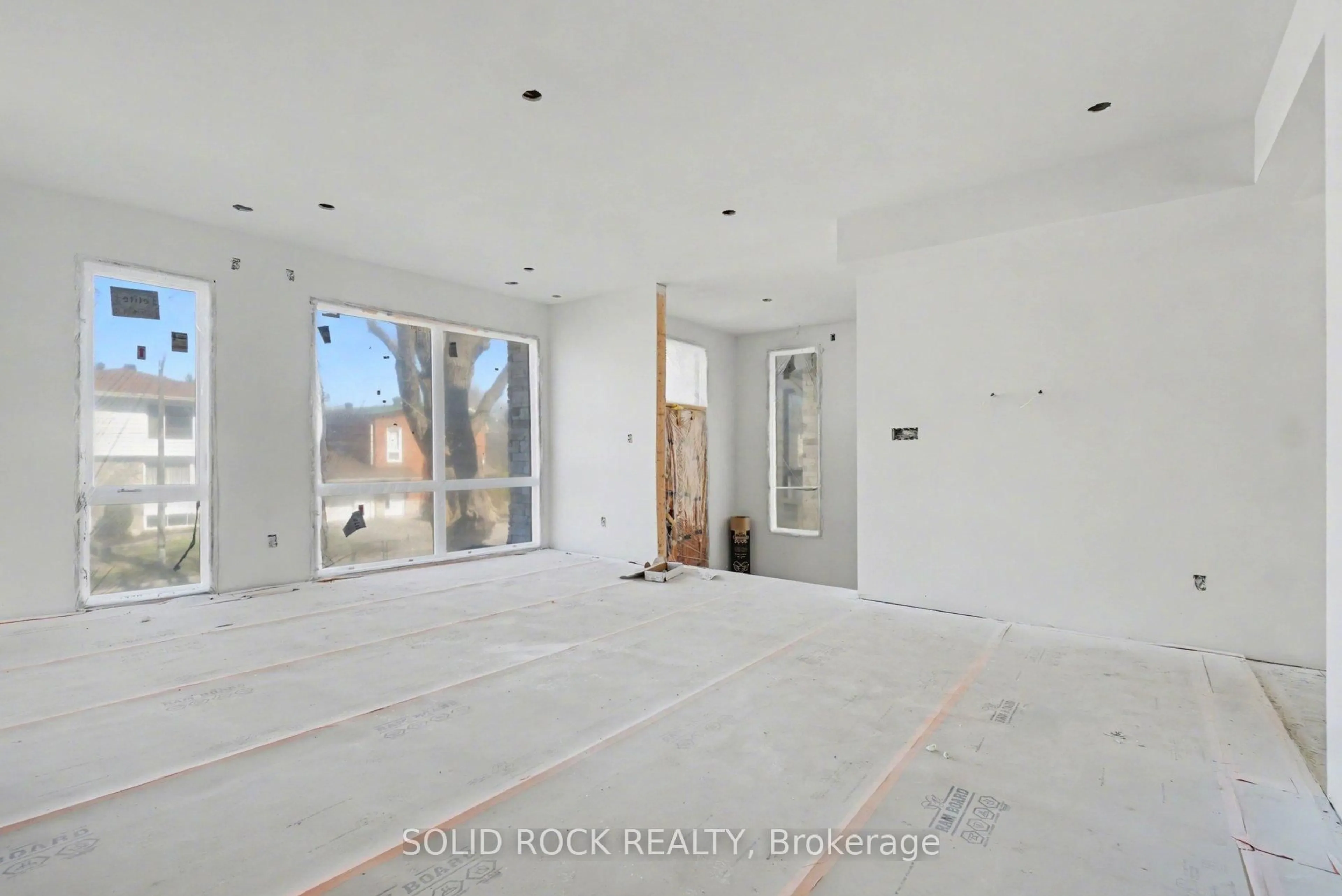 A pic of a room for 830 Alpine Ave, Ottawa Ontario K2B 5R6
